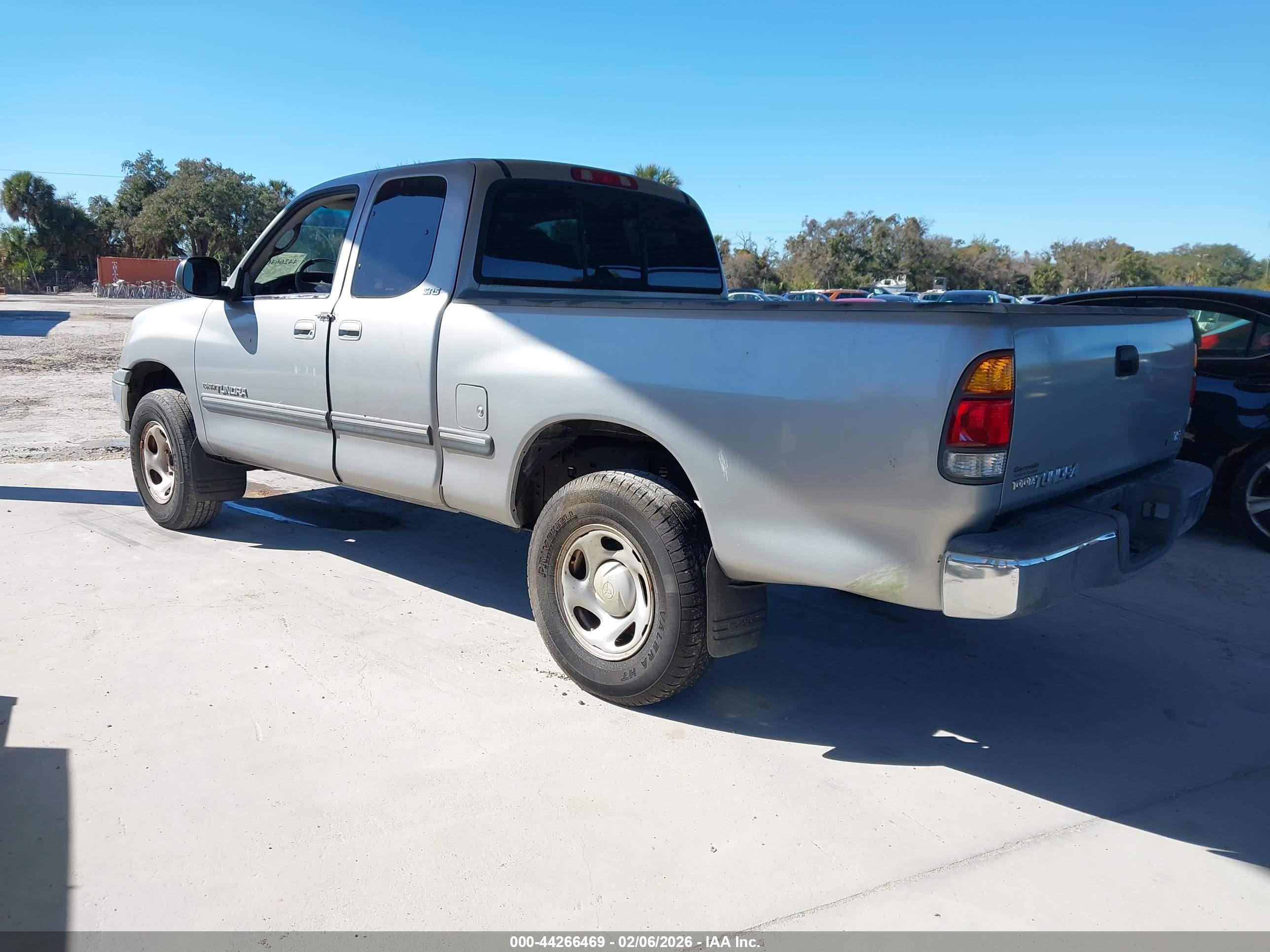 TOYOTA TUNDRA image 3
