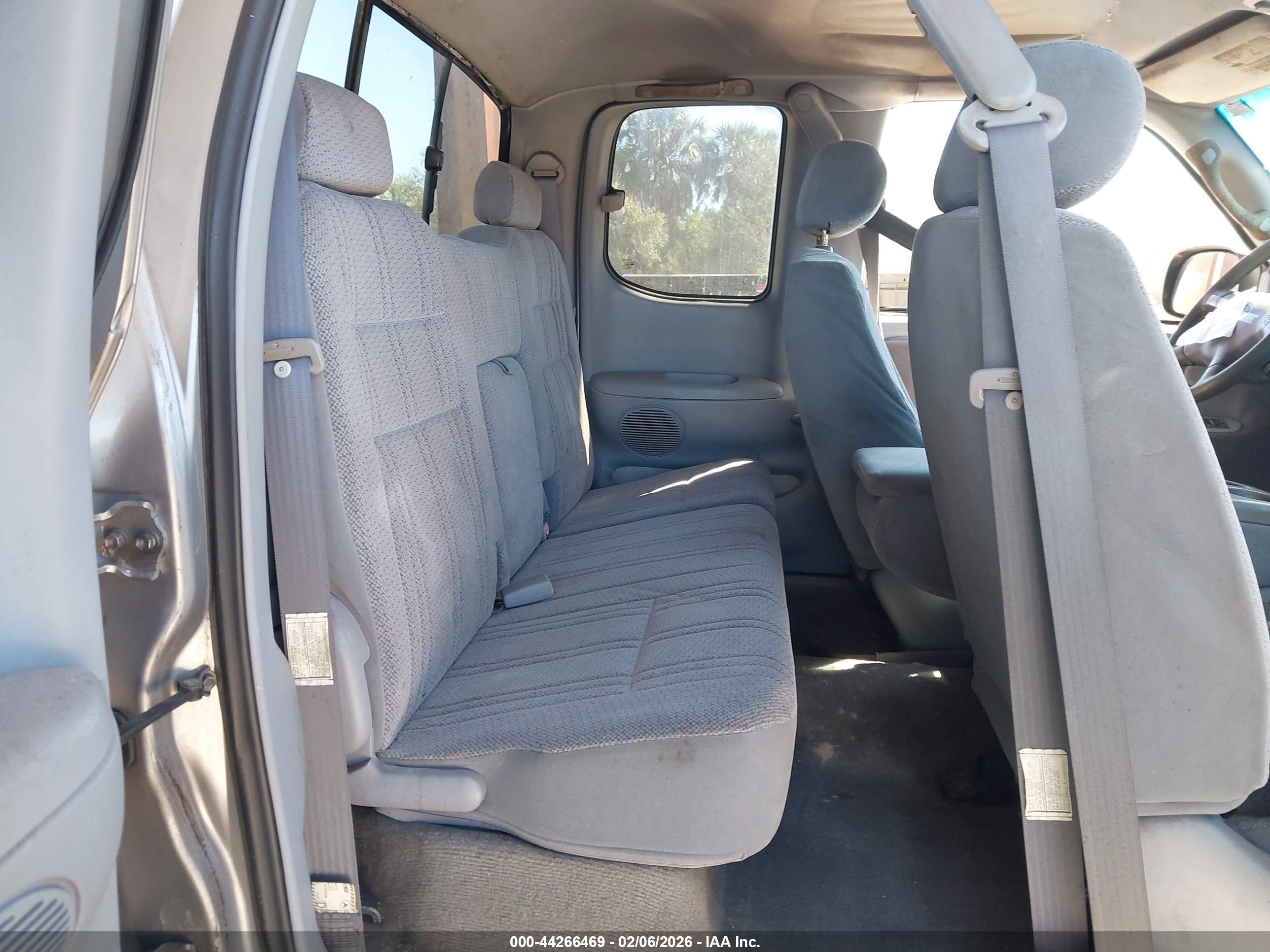 TOYOTA TUNDRA image 8
