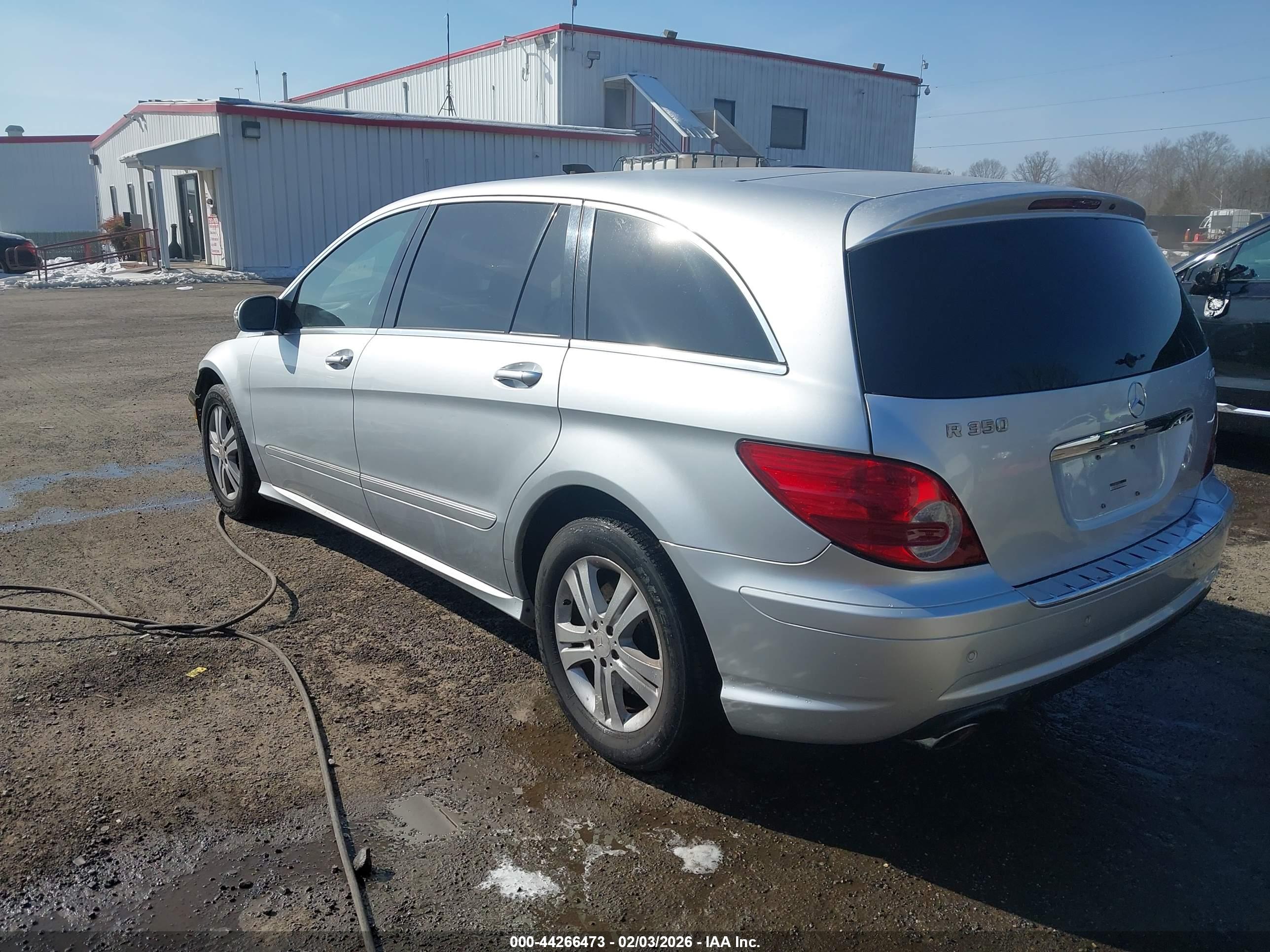 MERCEDES-BENZ R image 3