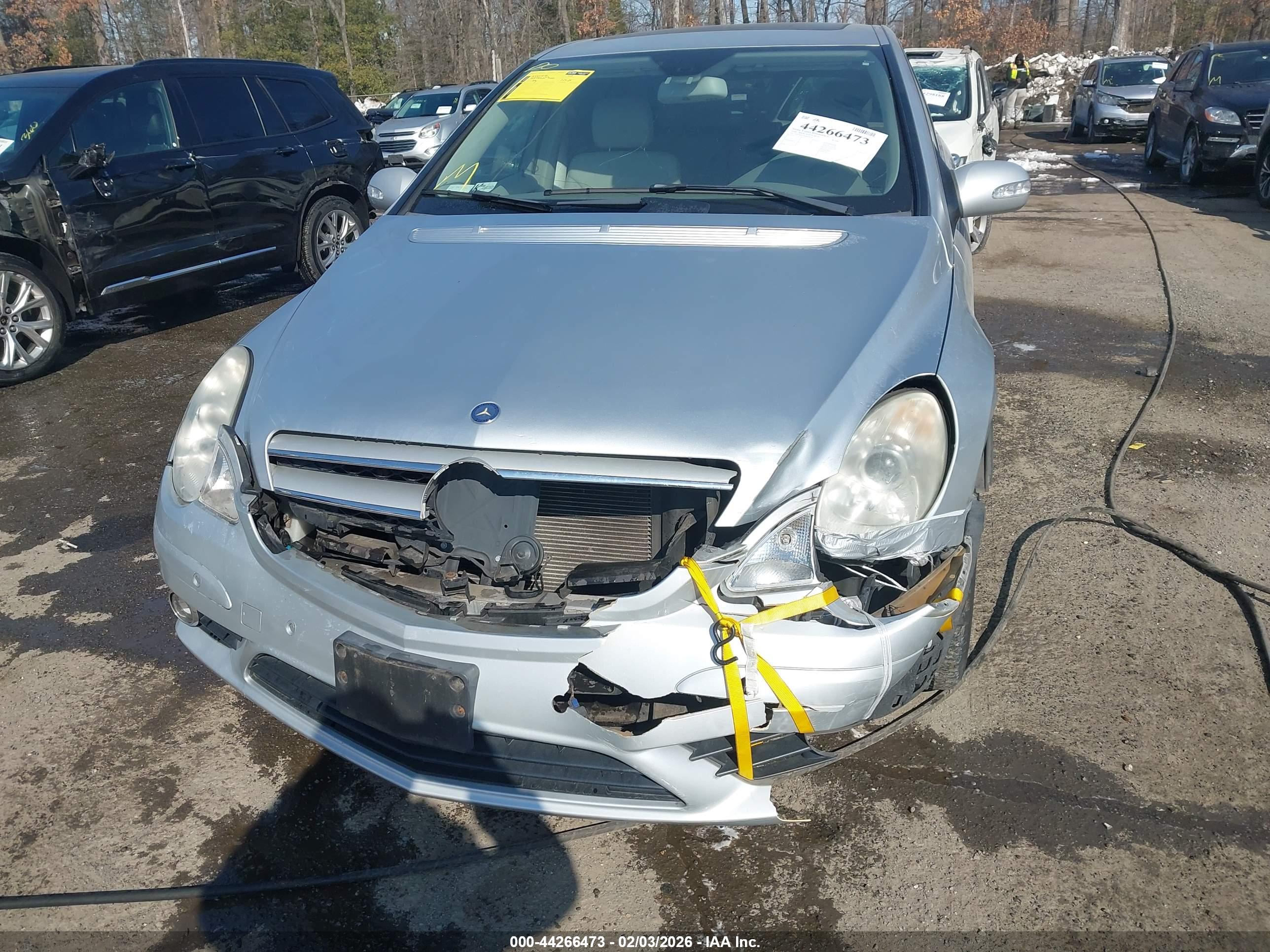 MERCEDES-BENZ R image 6