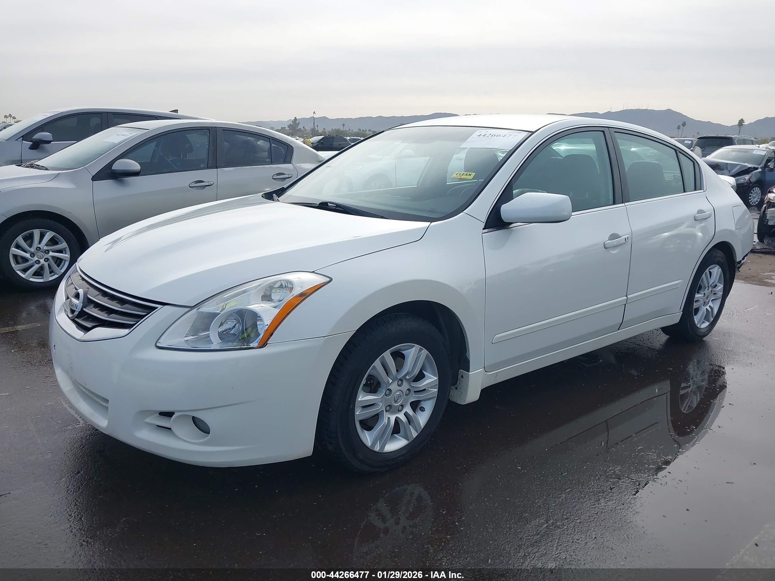 NISSAN ALTIMA image 2