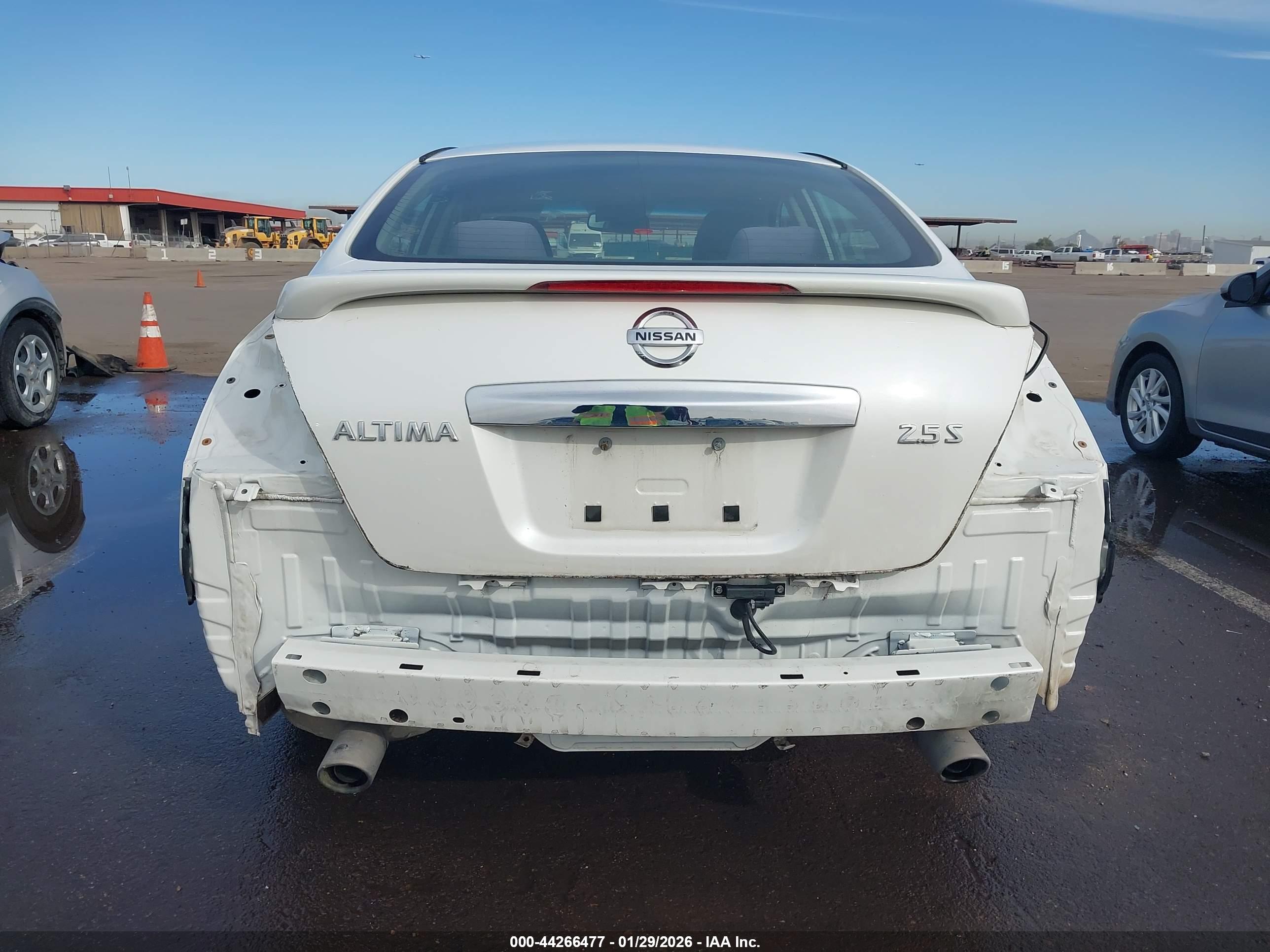 NISSAN ALTIMA image 6