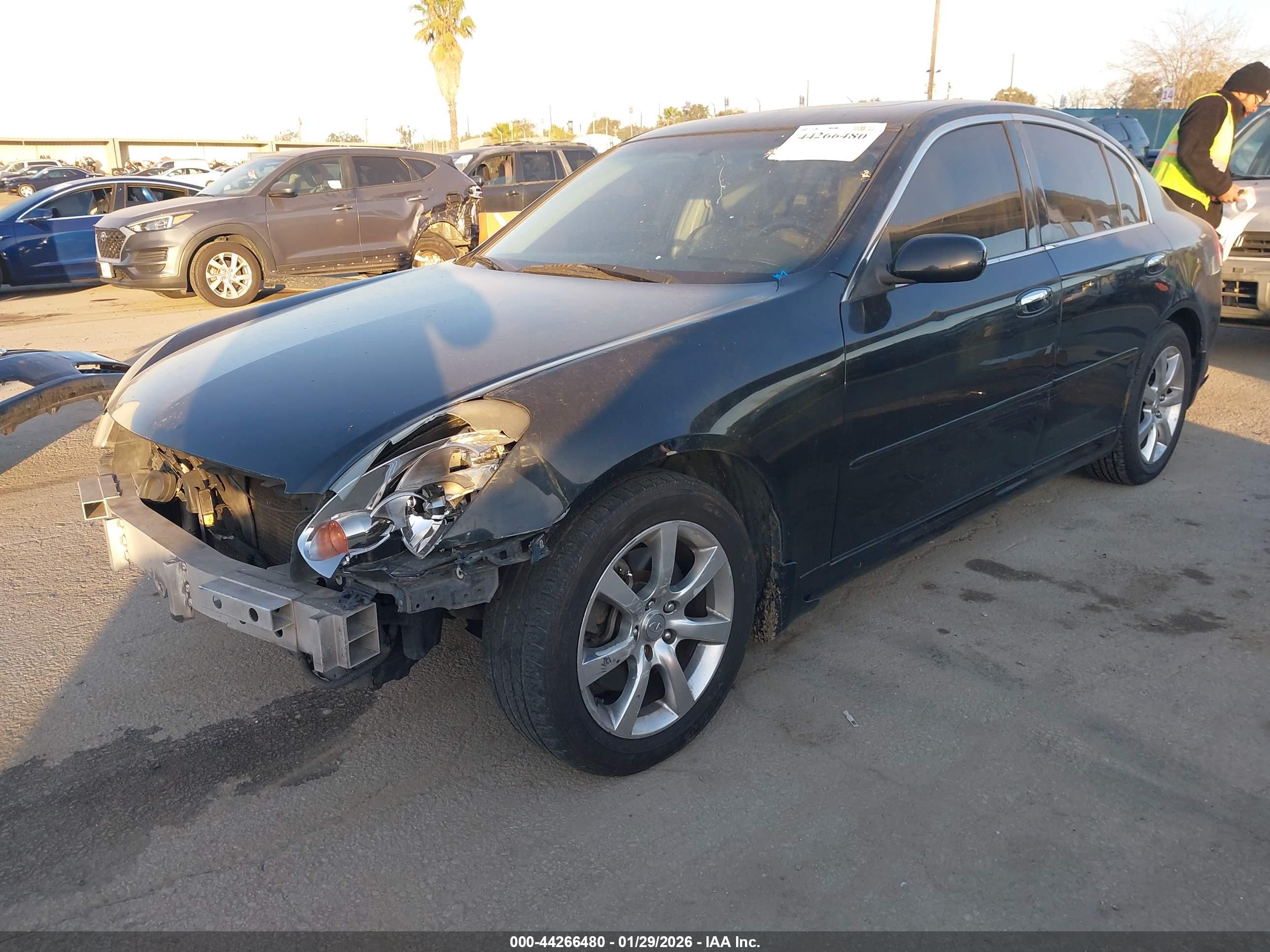 INFINITI G35 image 2