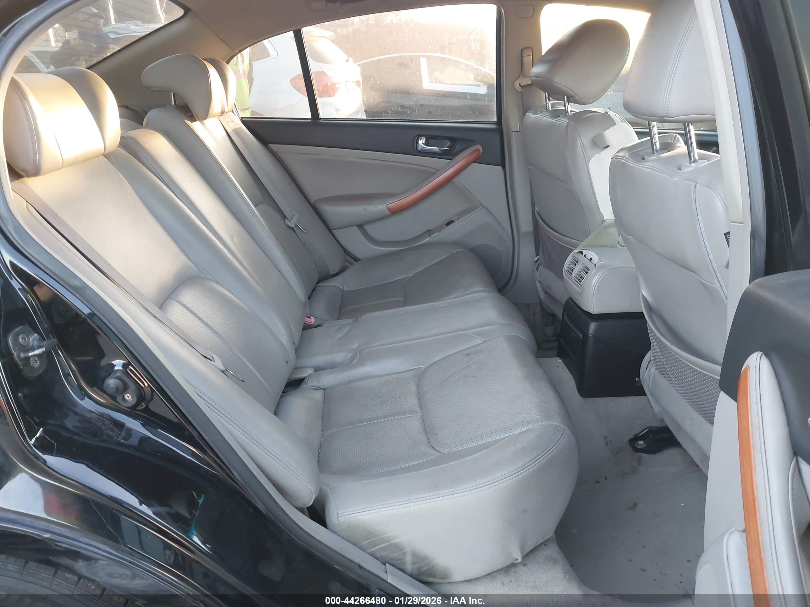INFINITI G35 image 8