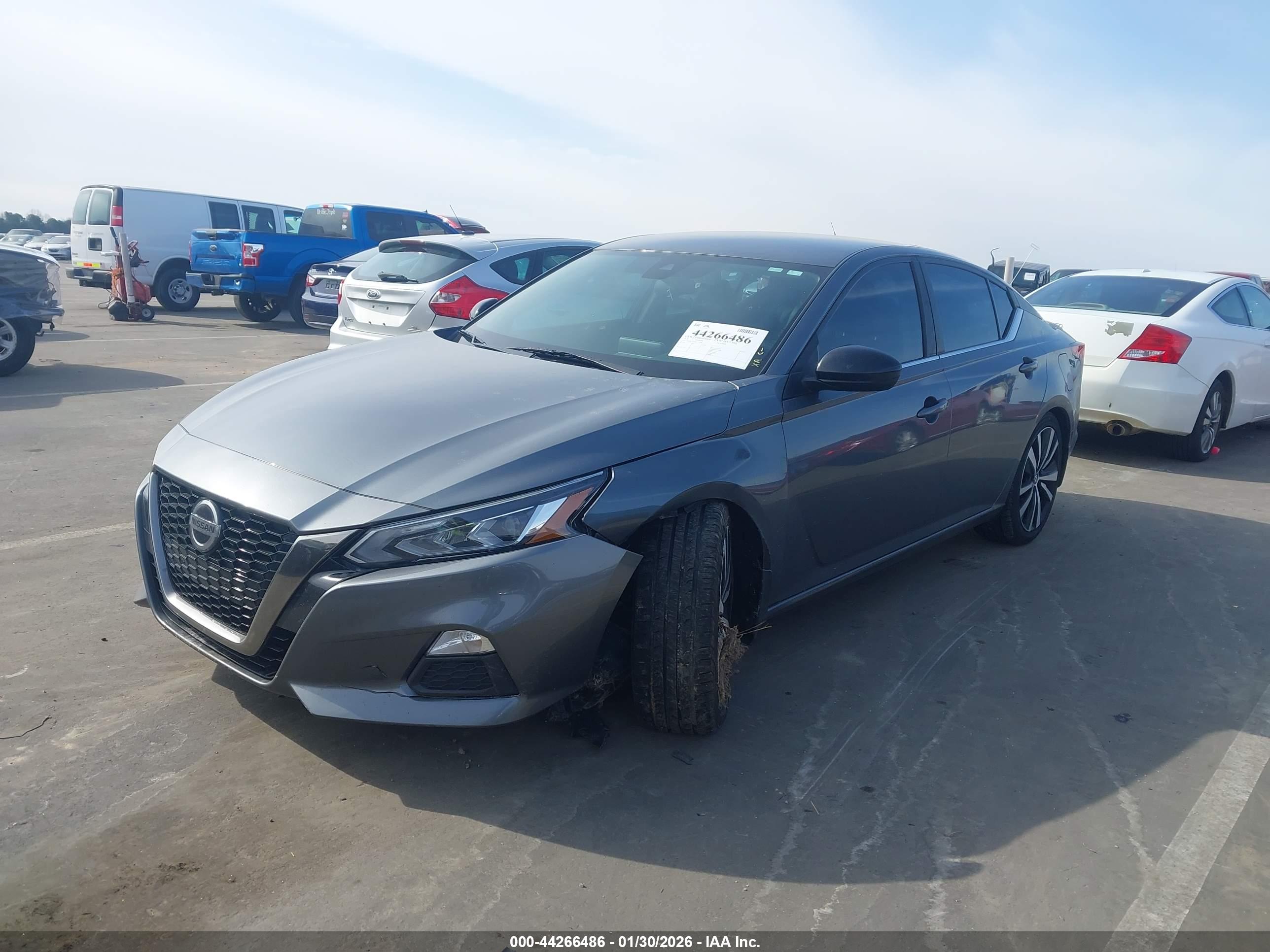 NISSAN ALTIMA image 2