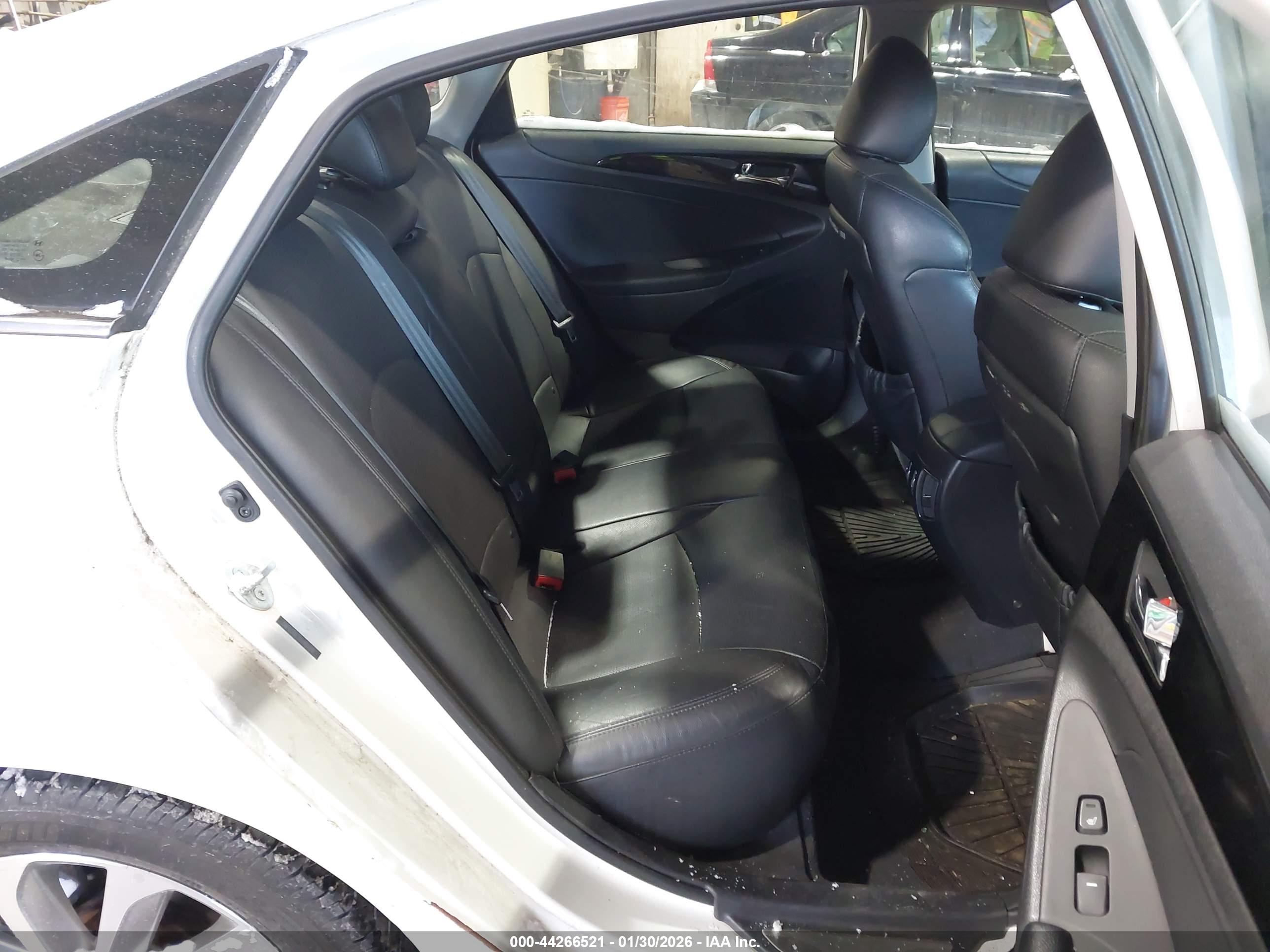 HYUNDAI SONATA image 8