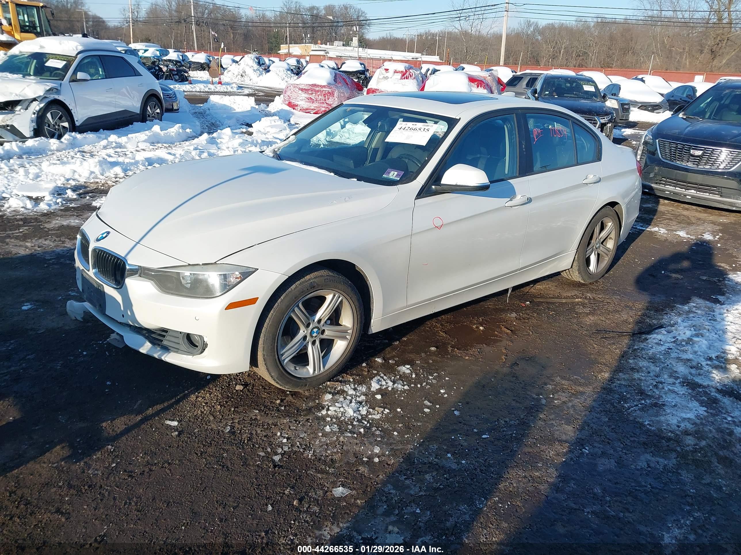 BMW 328I image 2