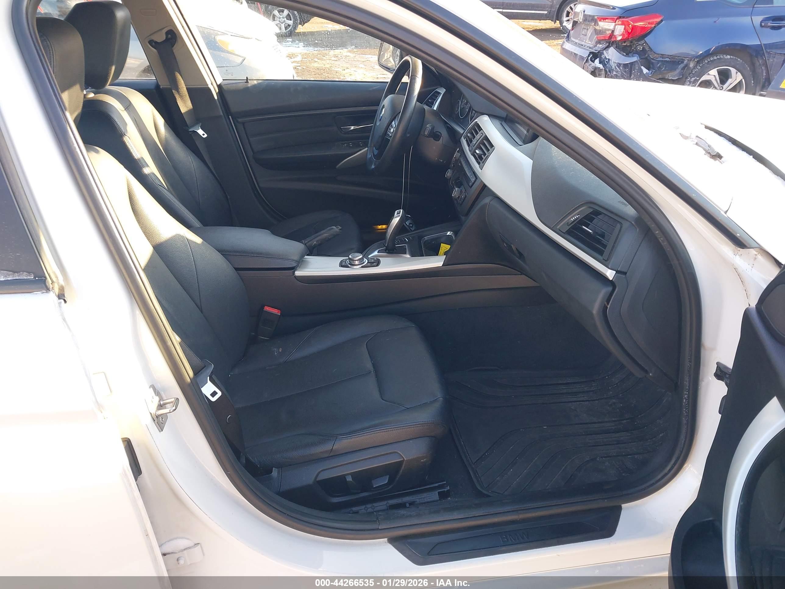 BMW 328I image 5