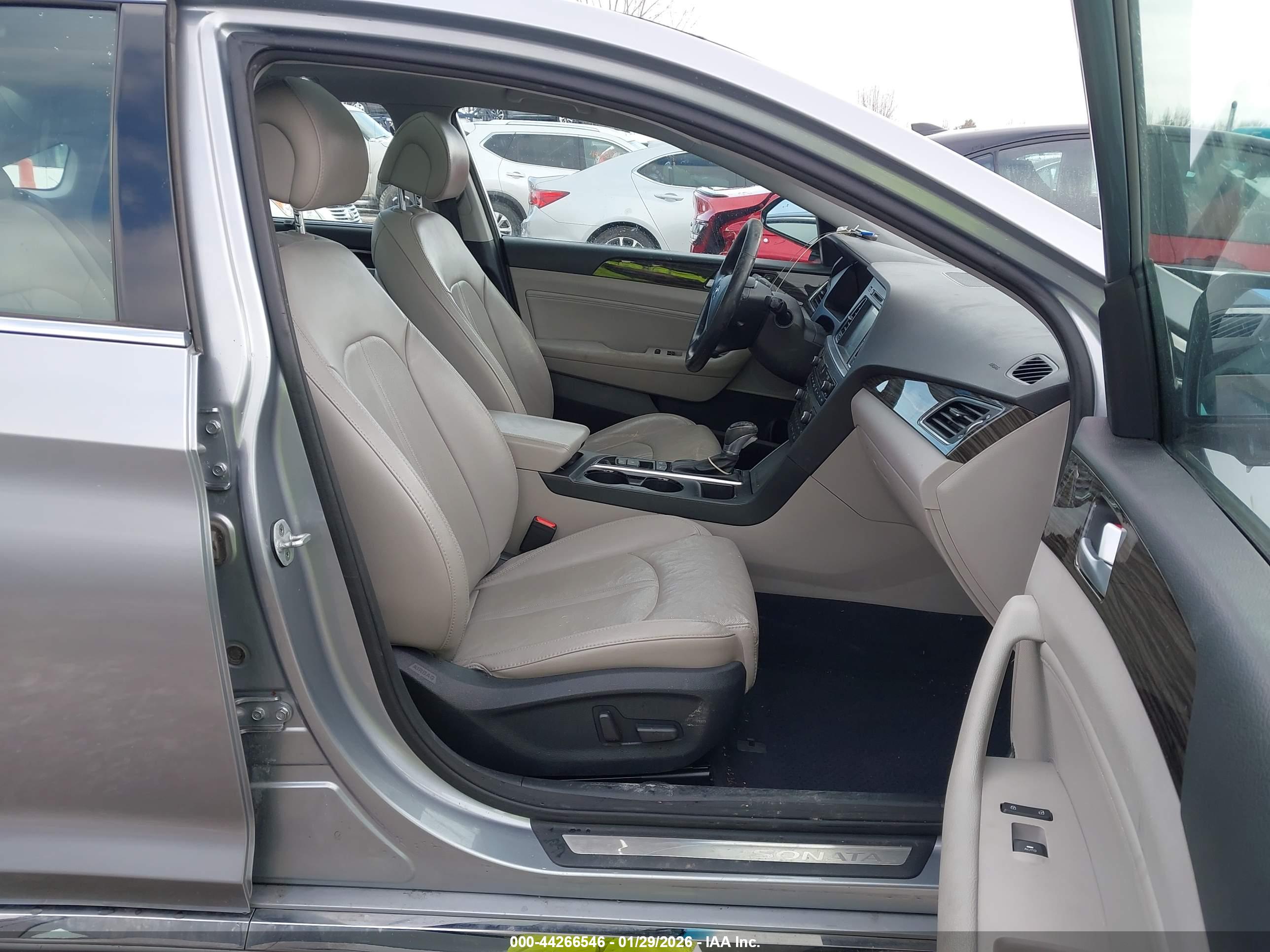 HYUNDAI SONATA image 5