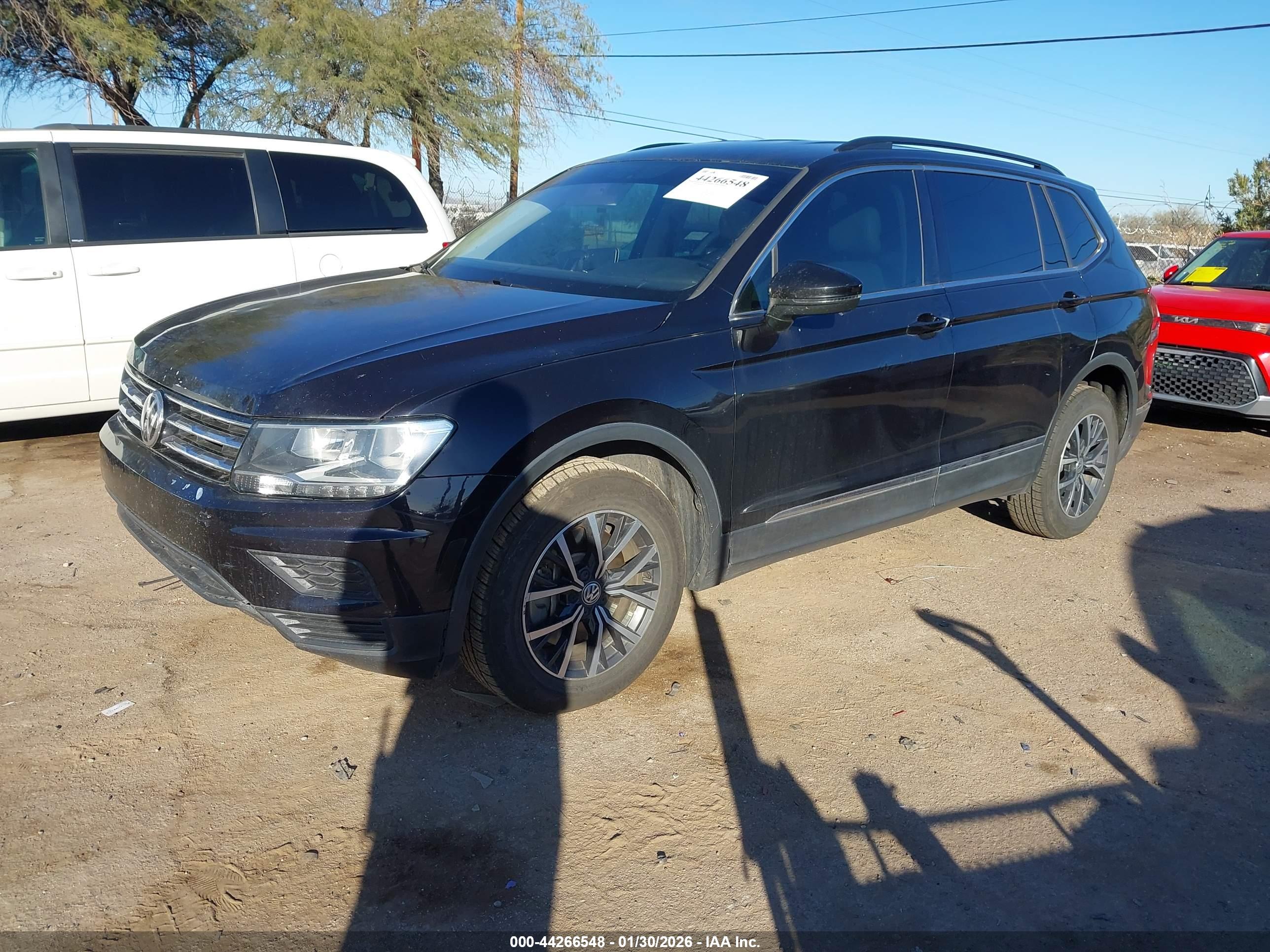 VOLKSWAGEN TIGUAN image 2