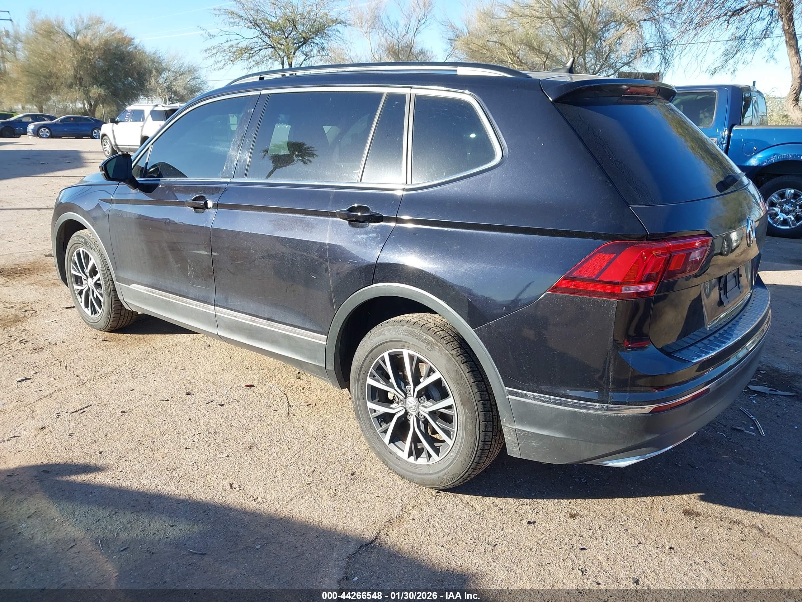 VOLKSWAGEN TIGUAN image 3