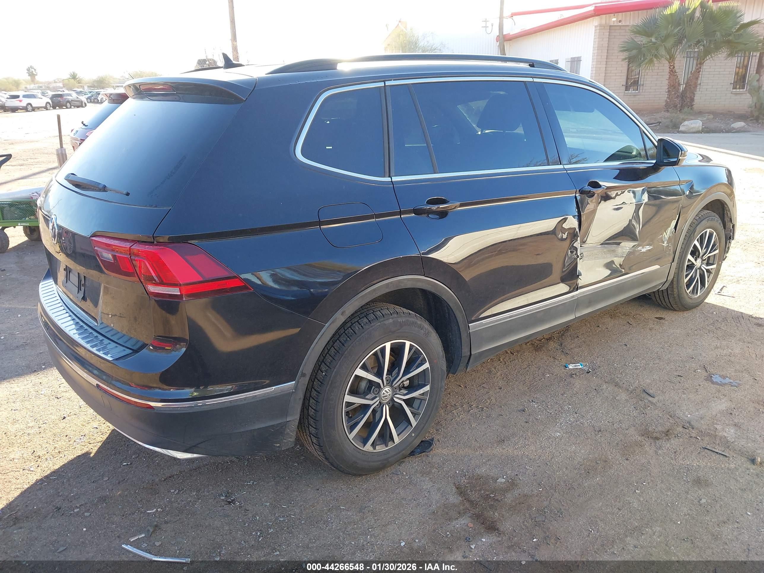 VOLKSWAGEN TIGUAN image 4