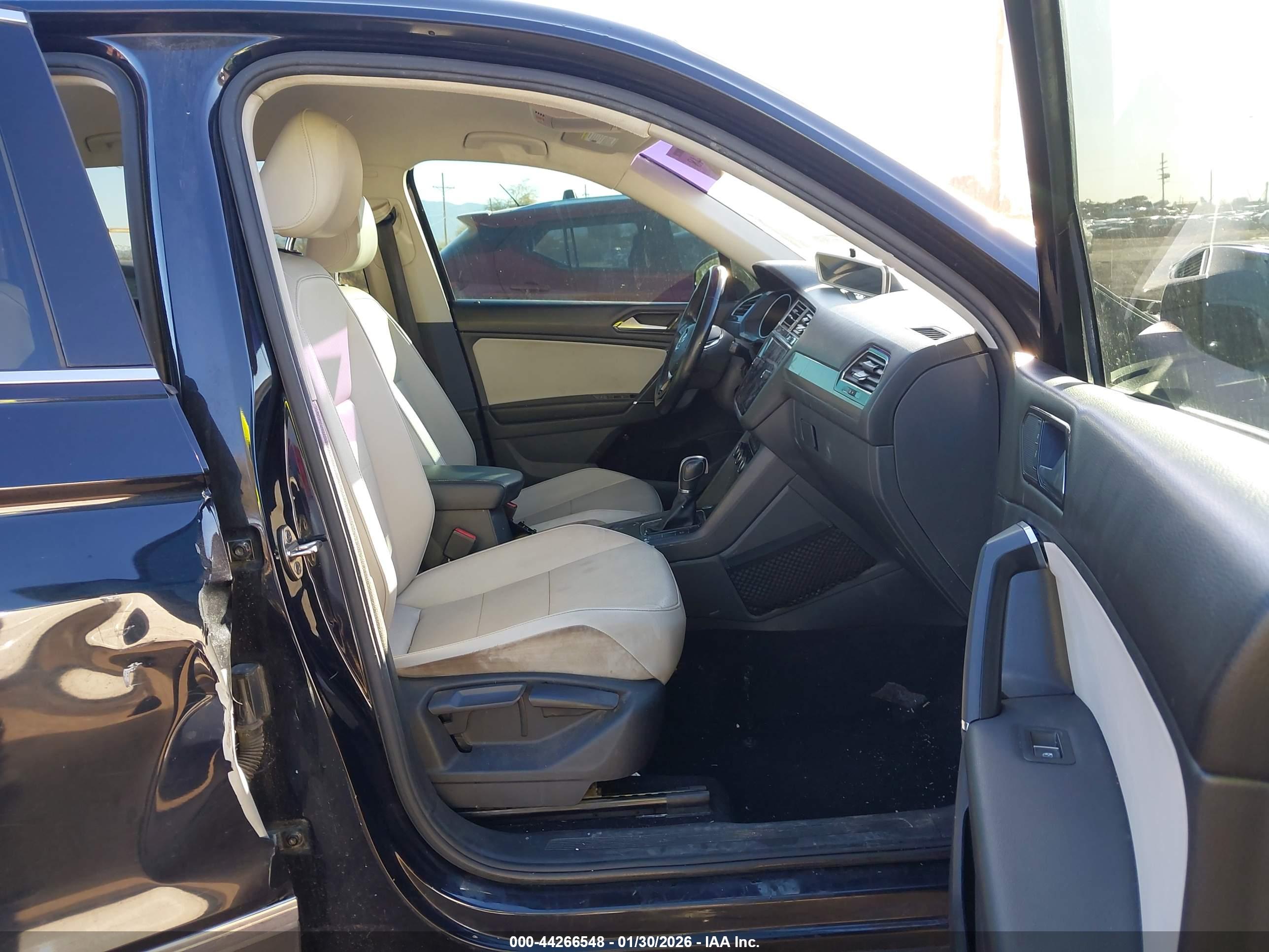 VOLKSWAGEN TIGUAN image 5