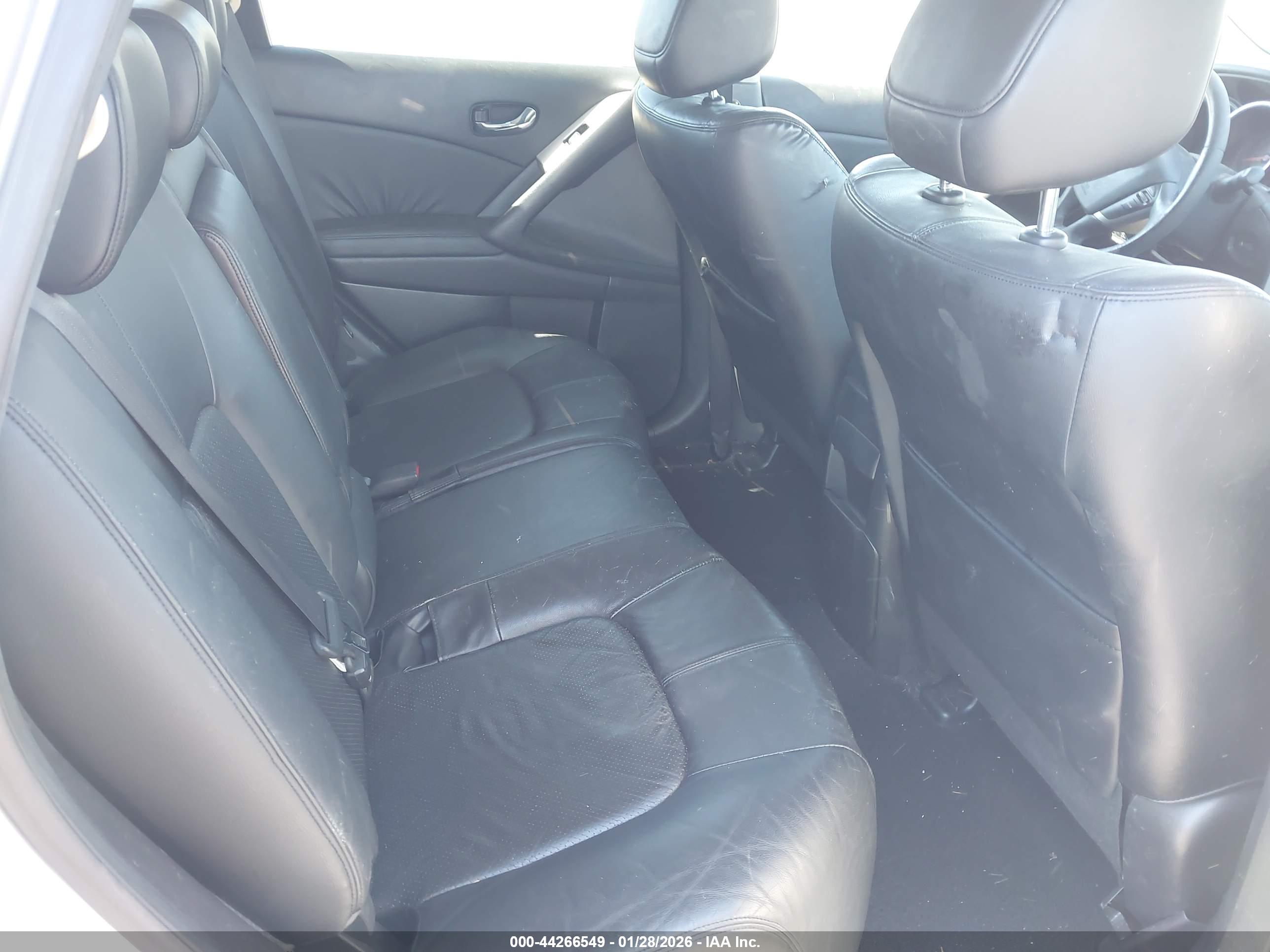 NISSAN MURANO image 8