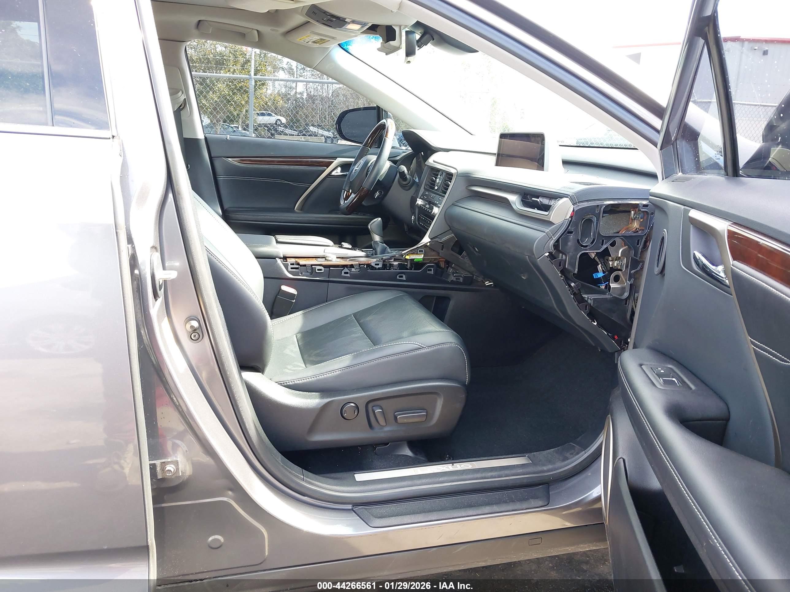 LEXUS RX image 5