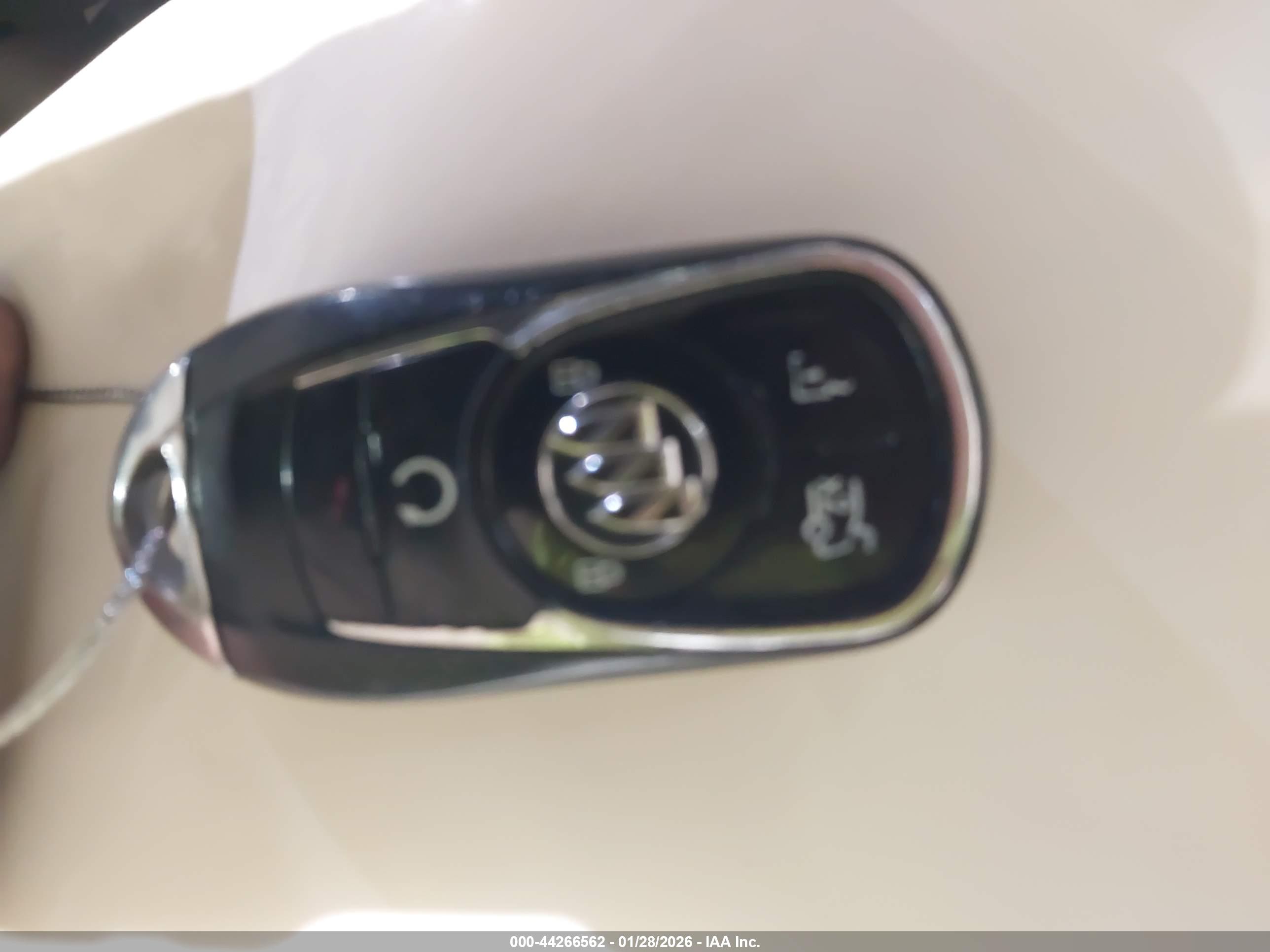 BUICK LACROSSE image 11