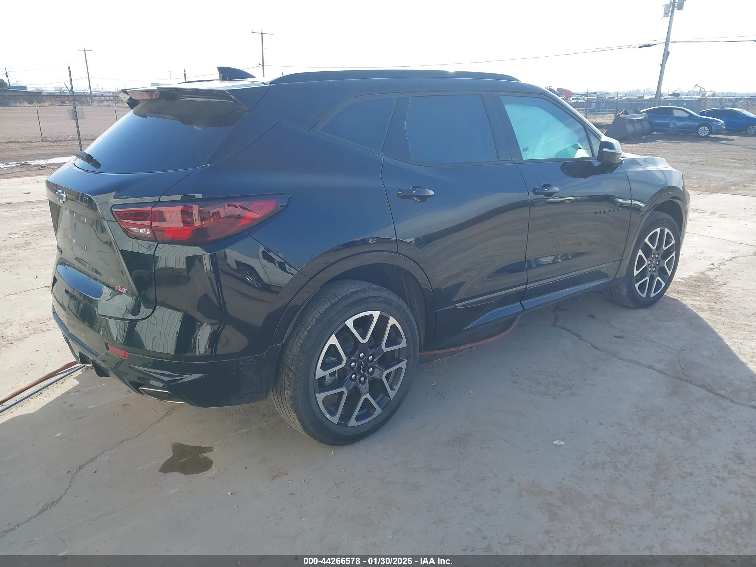 CHEVROLET BLAZER image 4