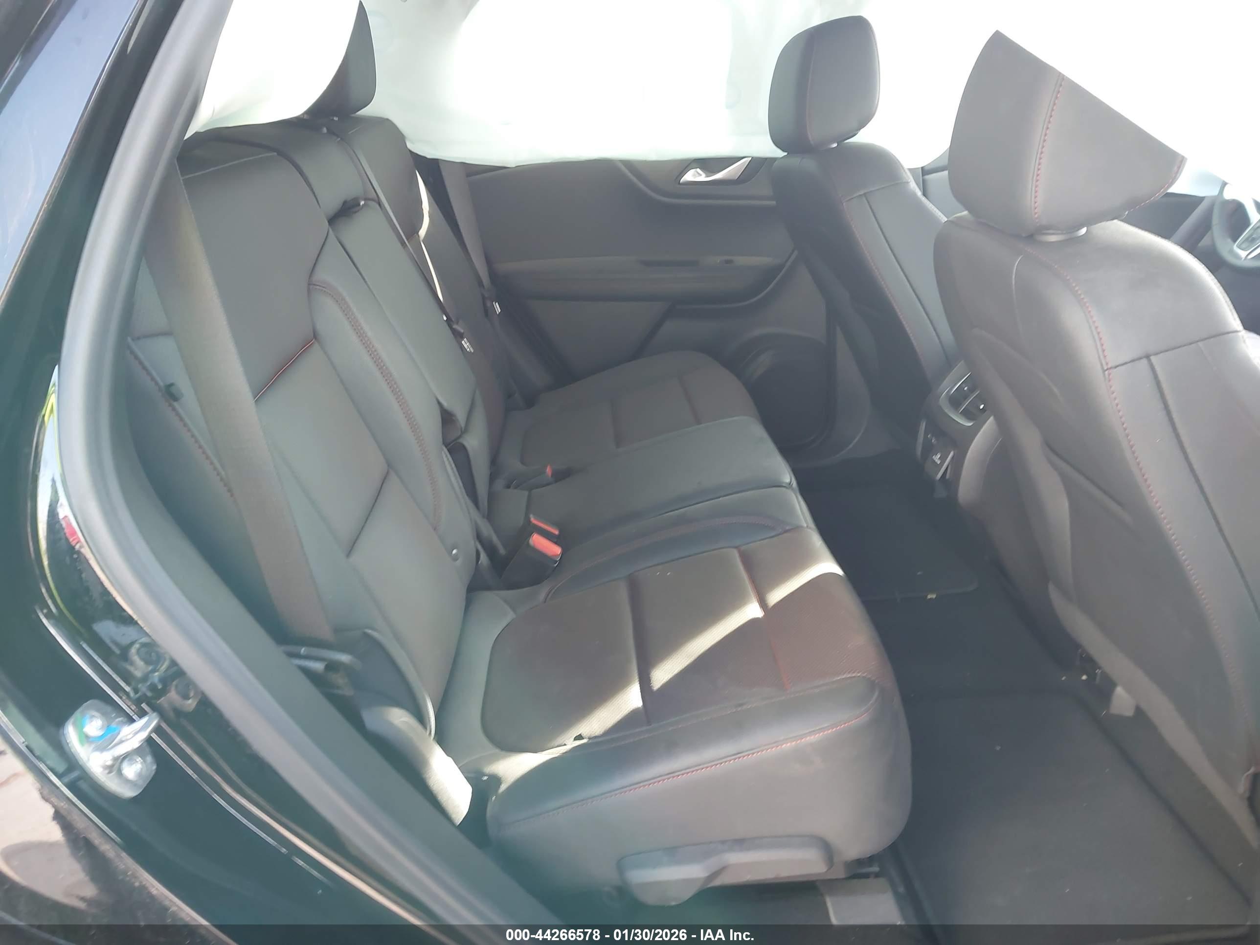 CHEVROLET BLAZER image 8