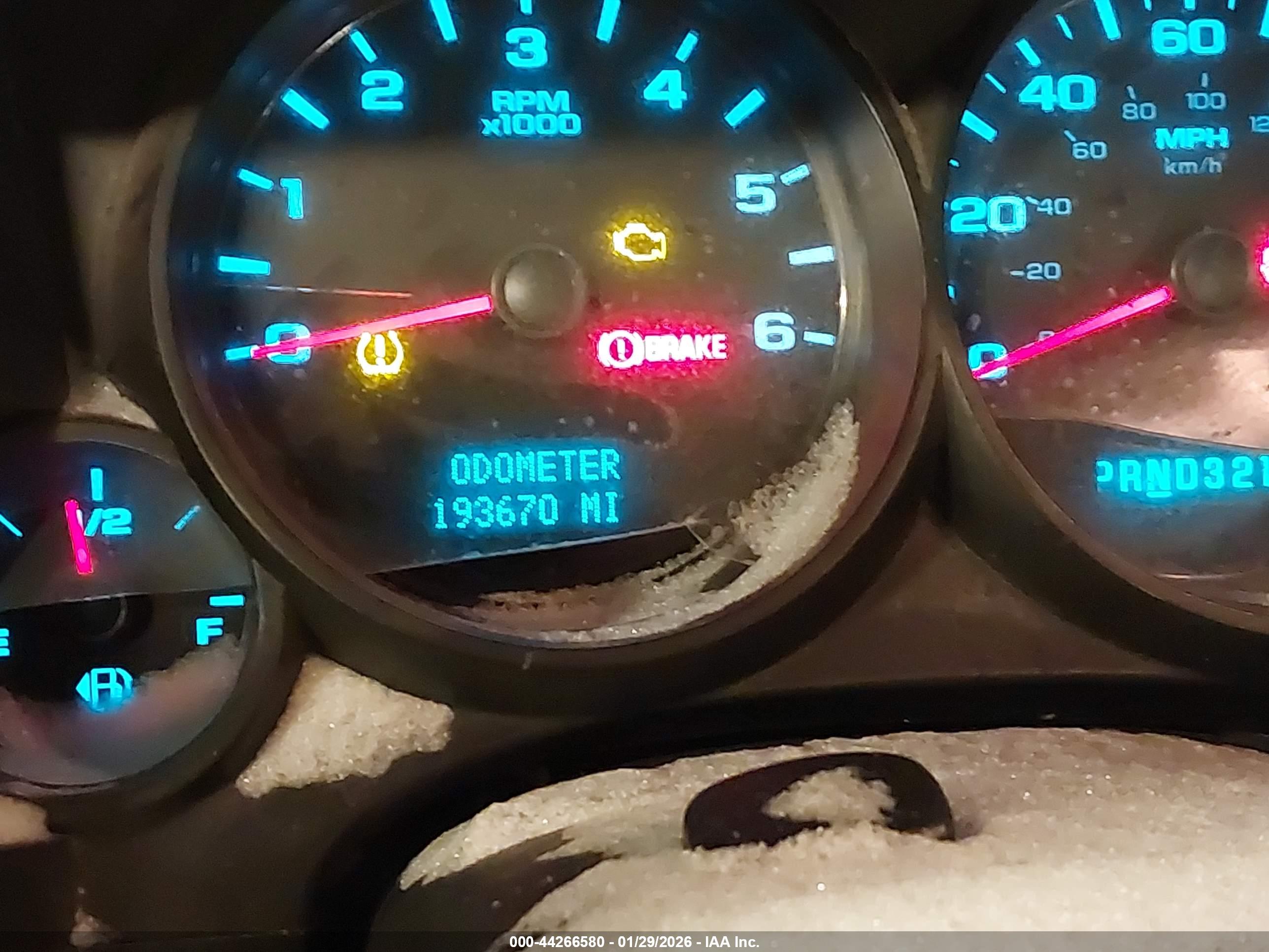CHEVROLET SILVERADO image 7