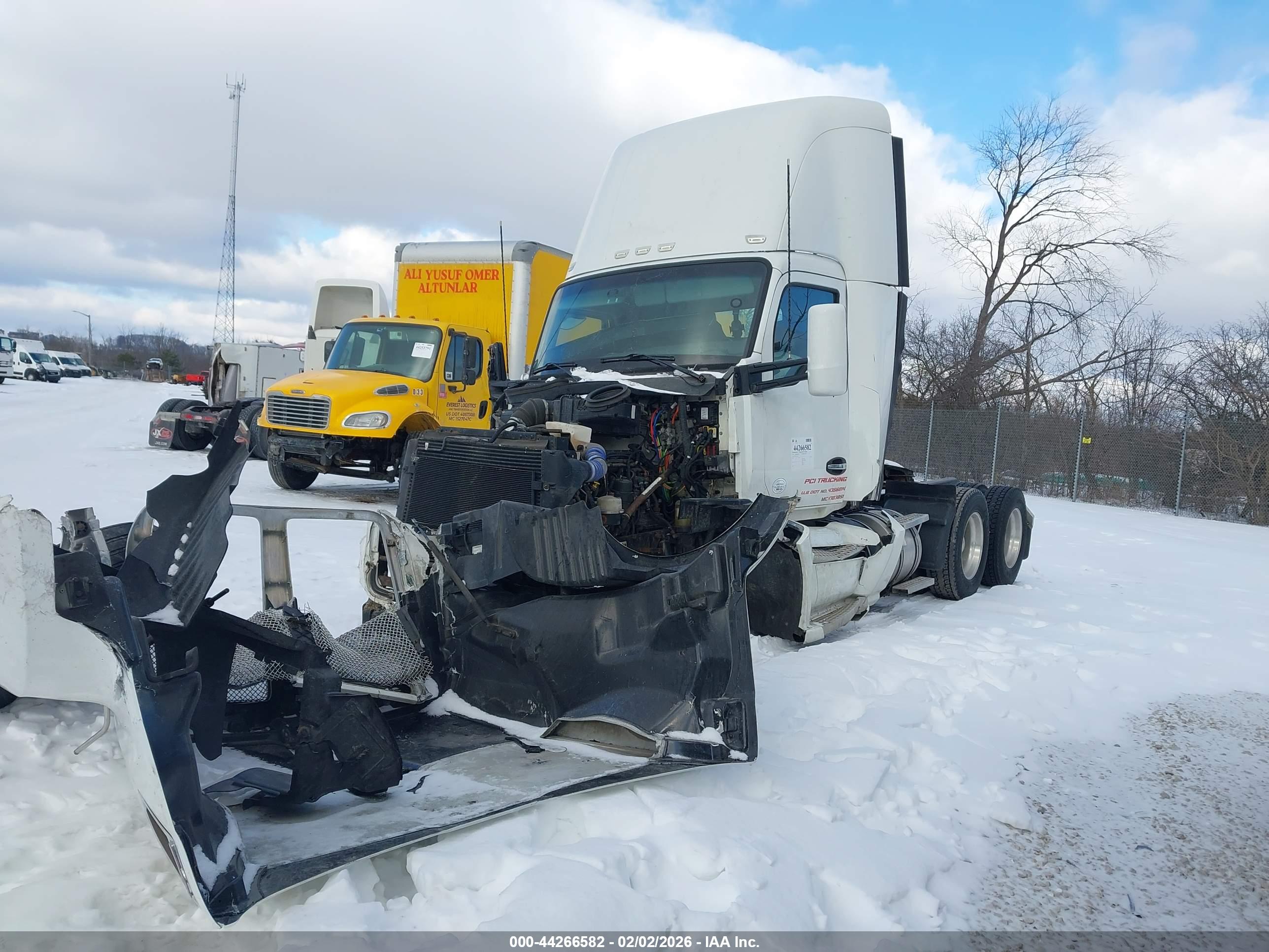 KENWORTH CONSTRUCTION image 2