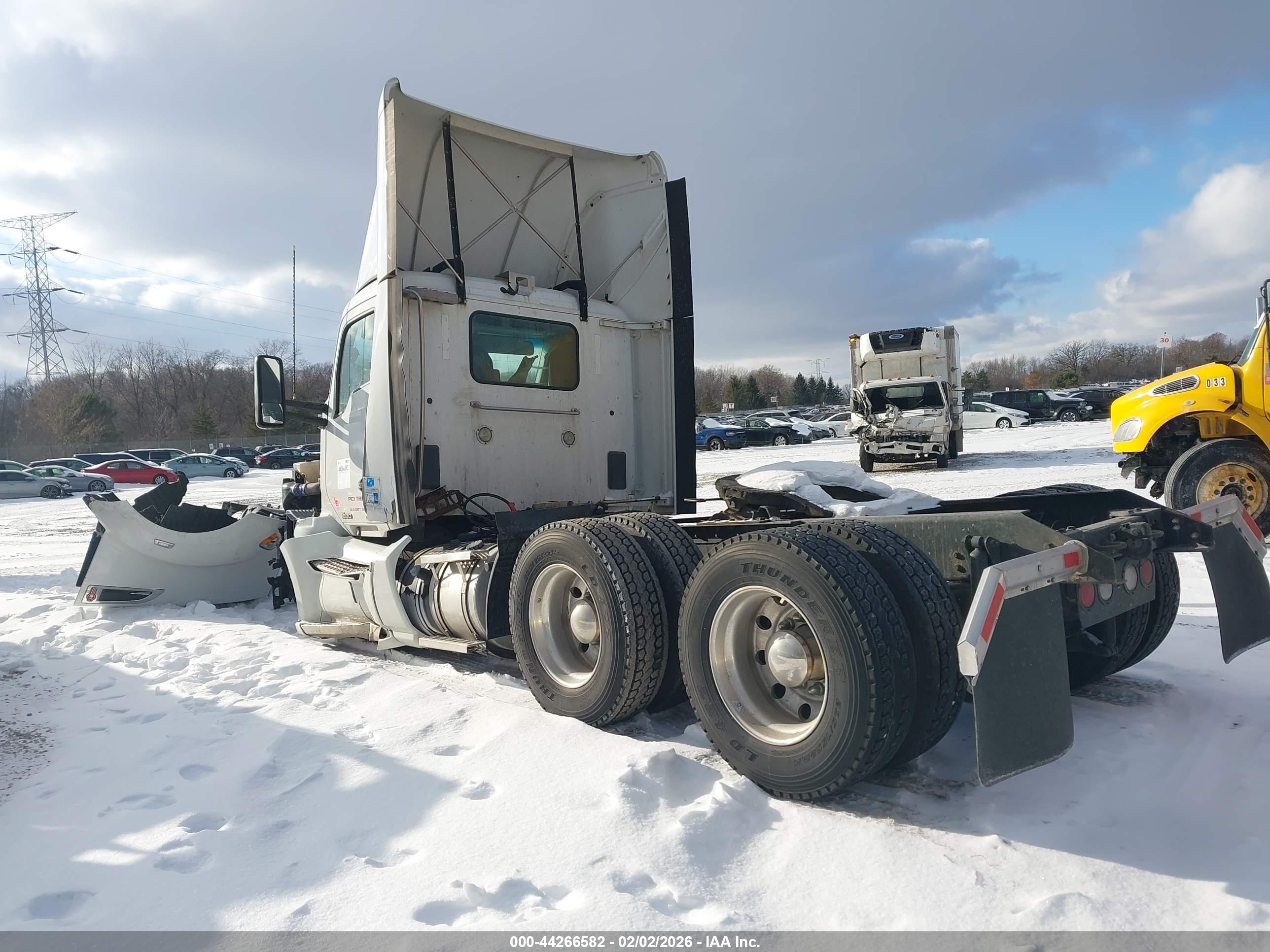 KENWORTH CONSTRUCTION image 3