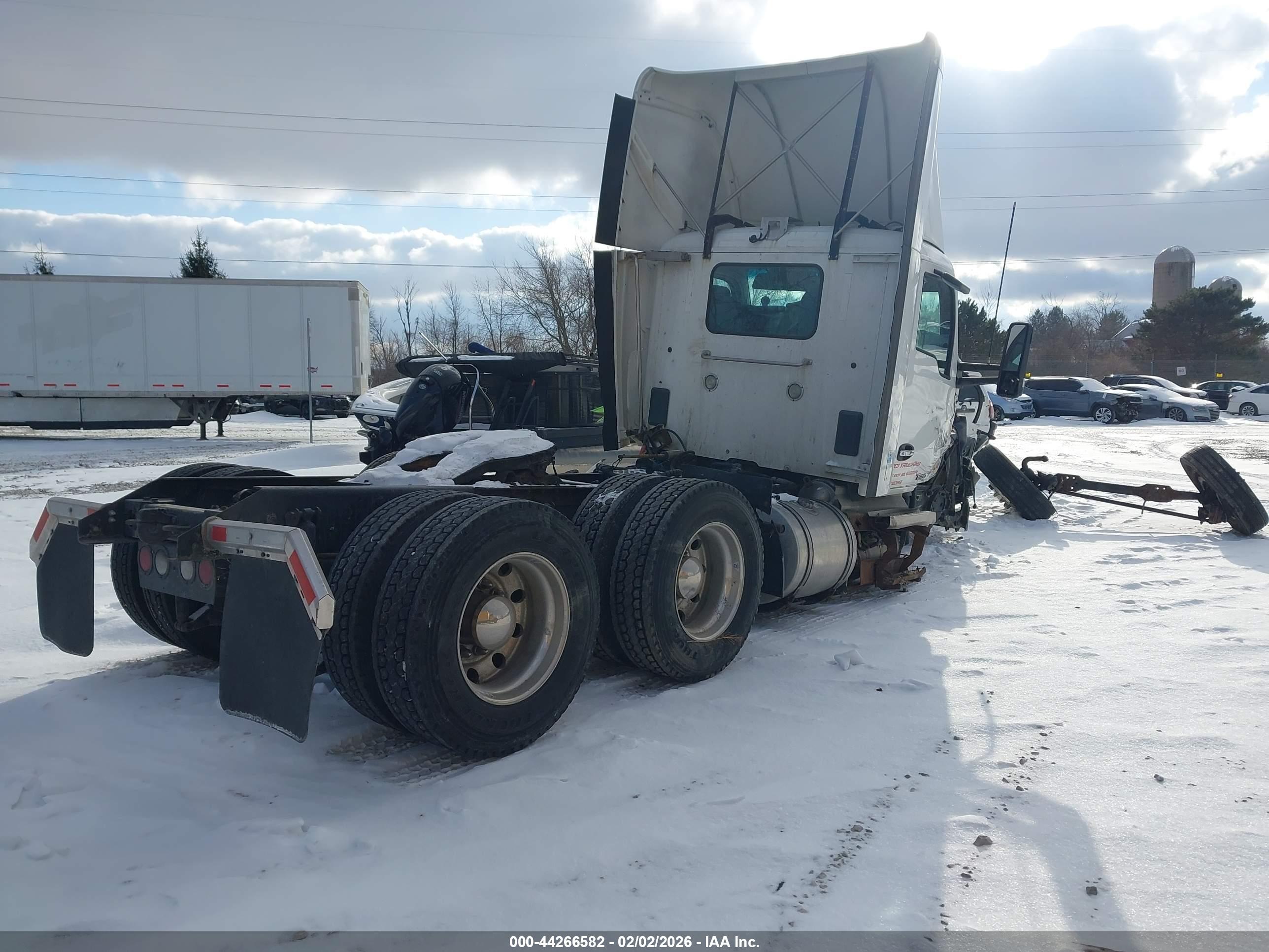KENWORTH CONSTRUCTION image 4