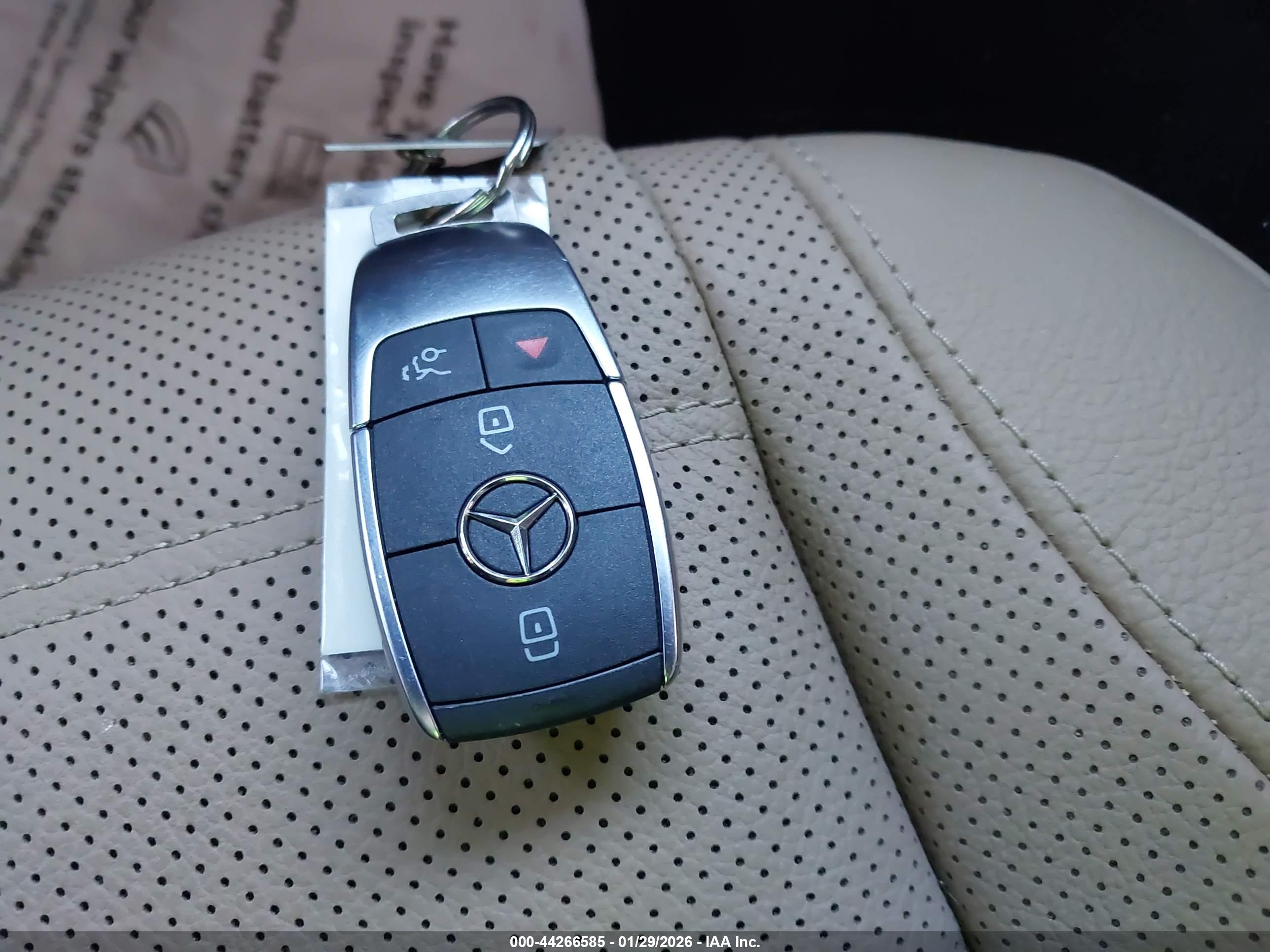 MERCEDES-BENZ GLE image 11