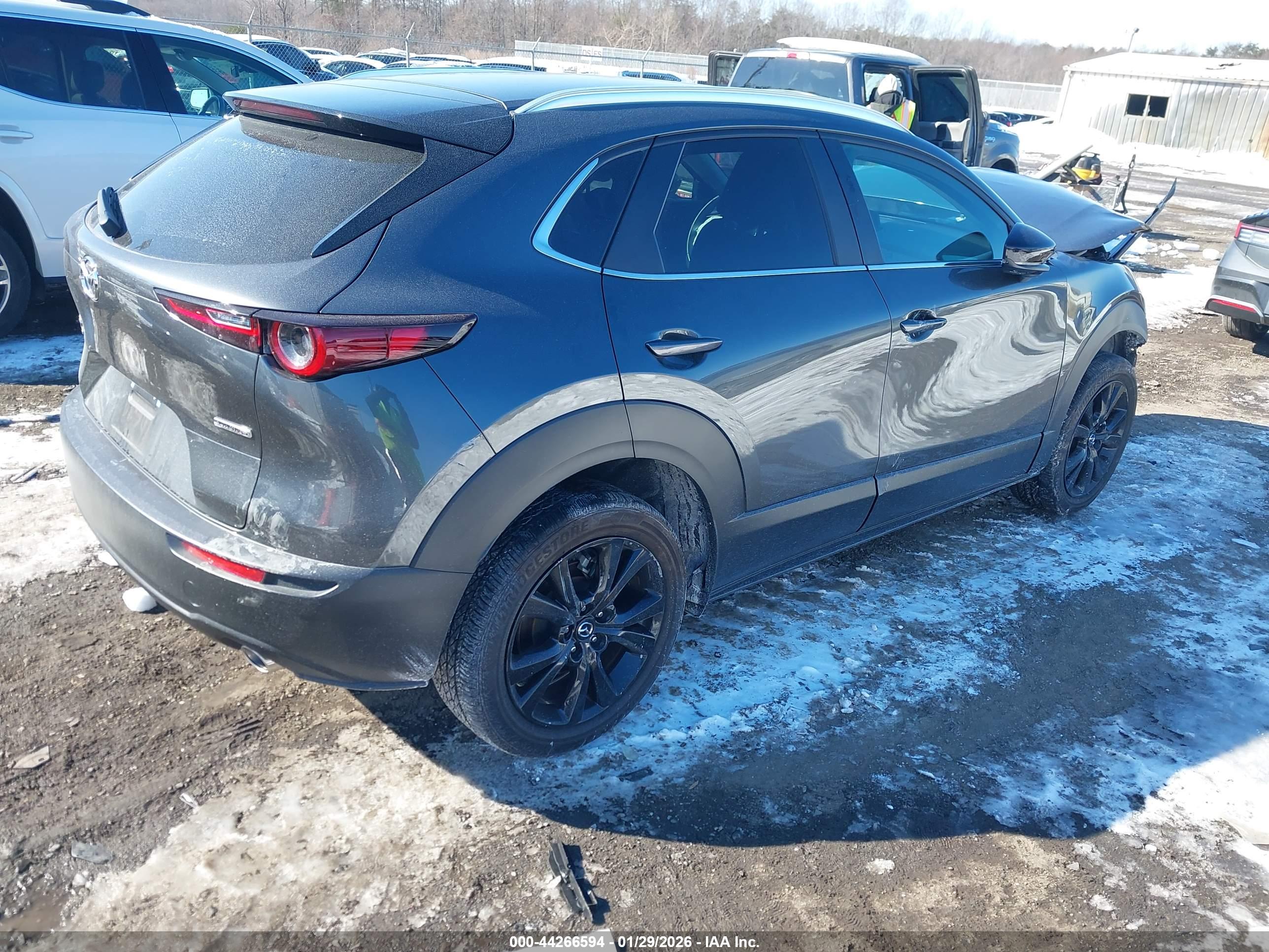 MAZDA CX-30 image 4