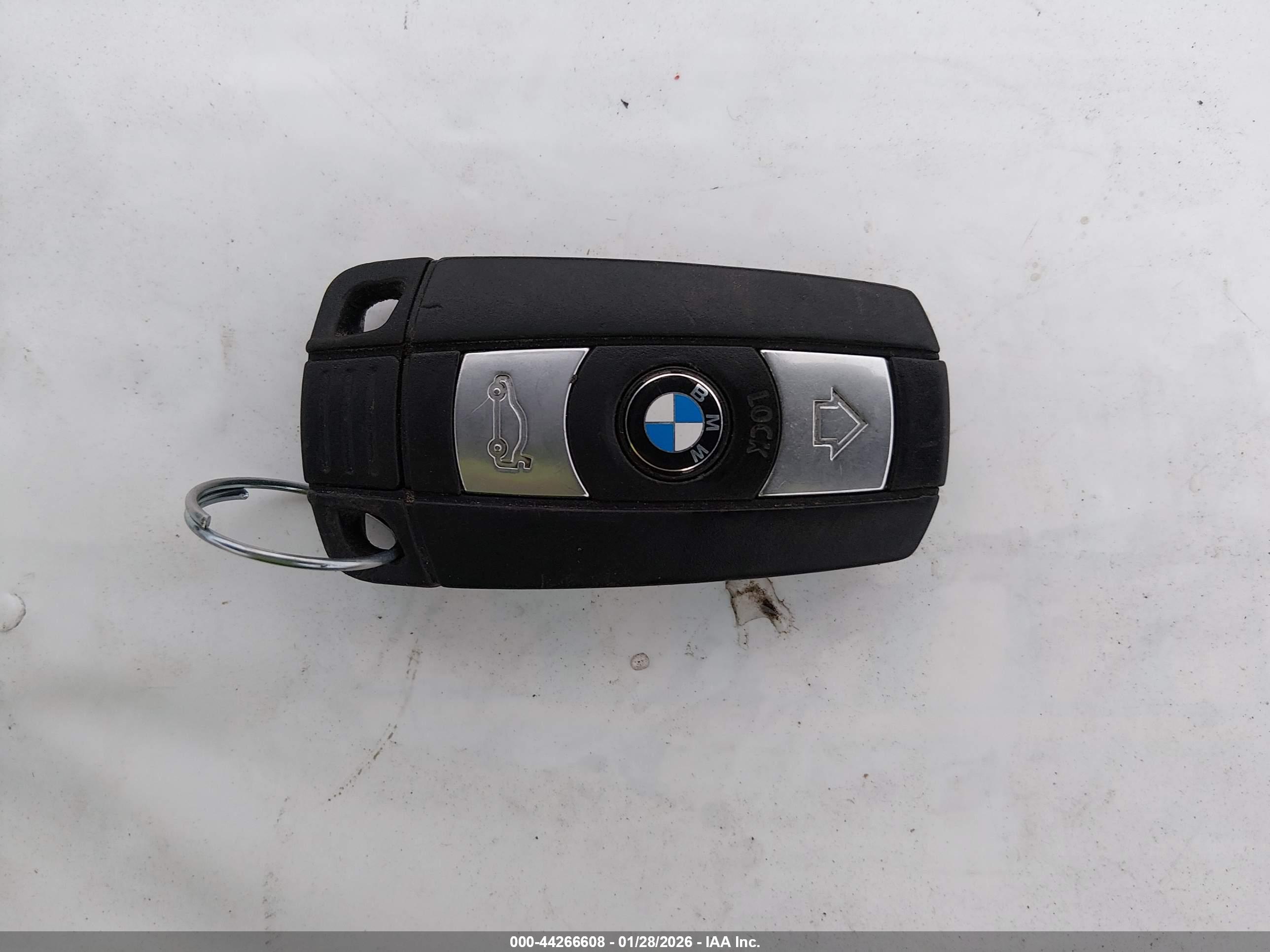 BMW 650I image 11