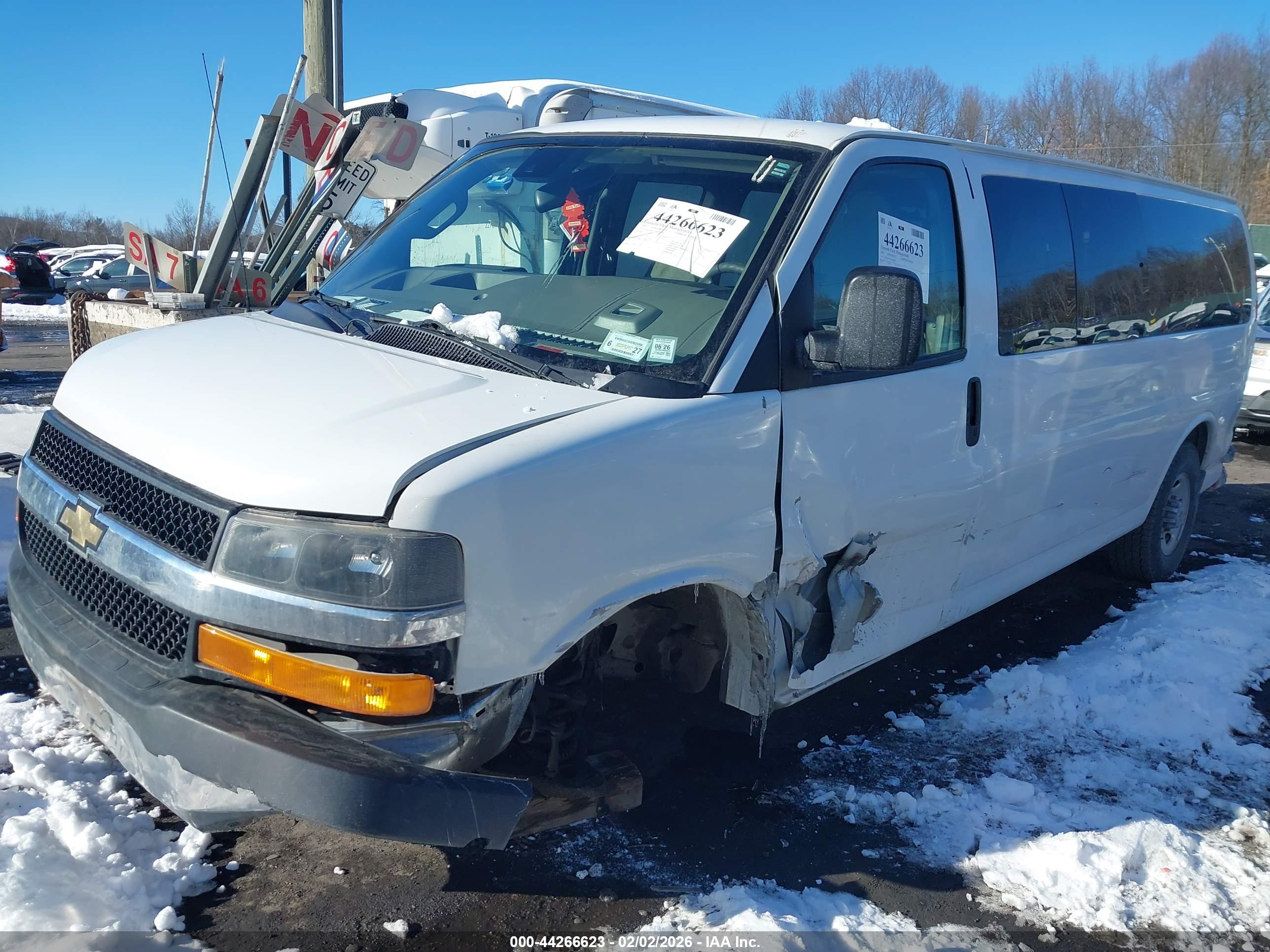 CHEVROLET EXPRESS image 6