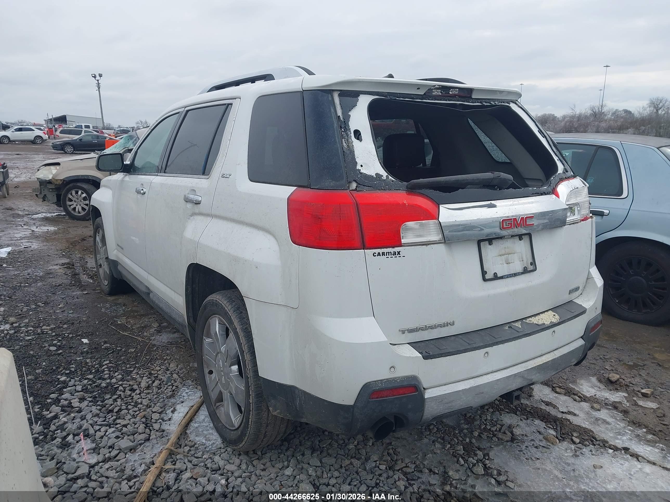 GMC TERRAIN image 3