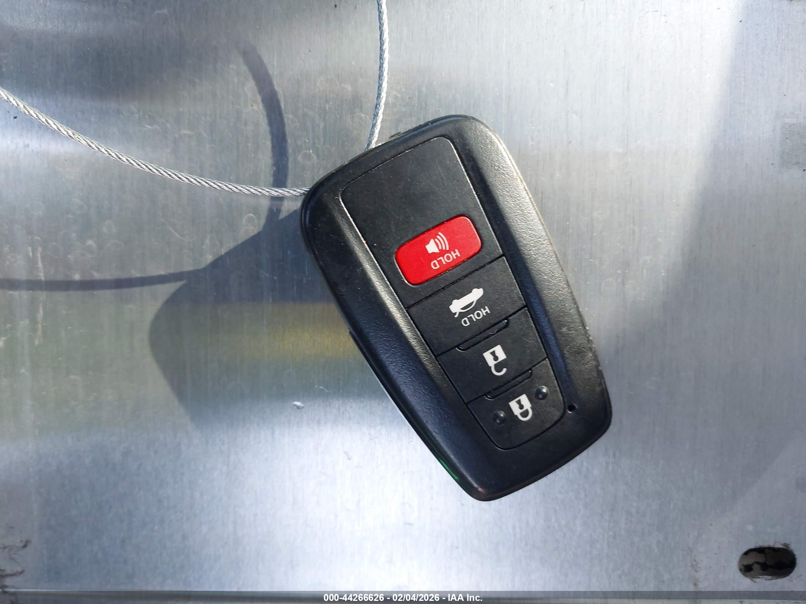TOYOTA CAMRY image 11