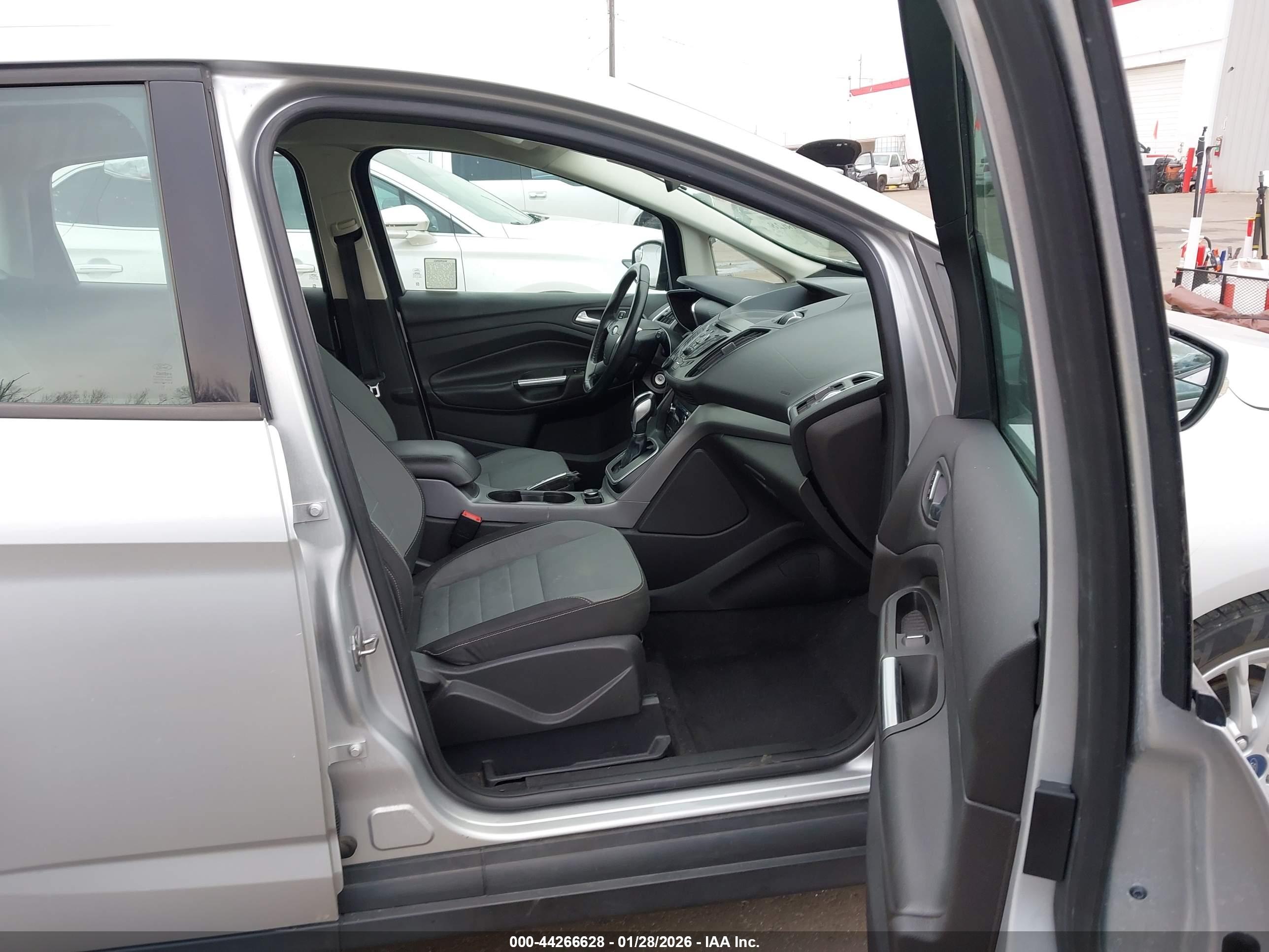 FORD C-MAX image 5