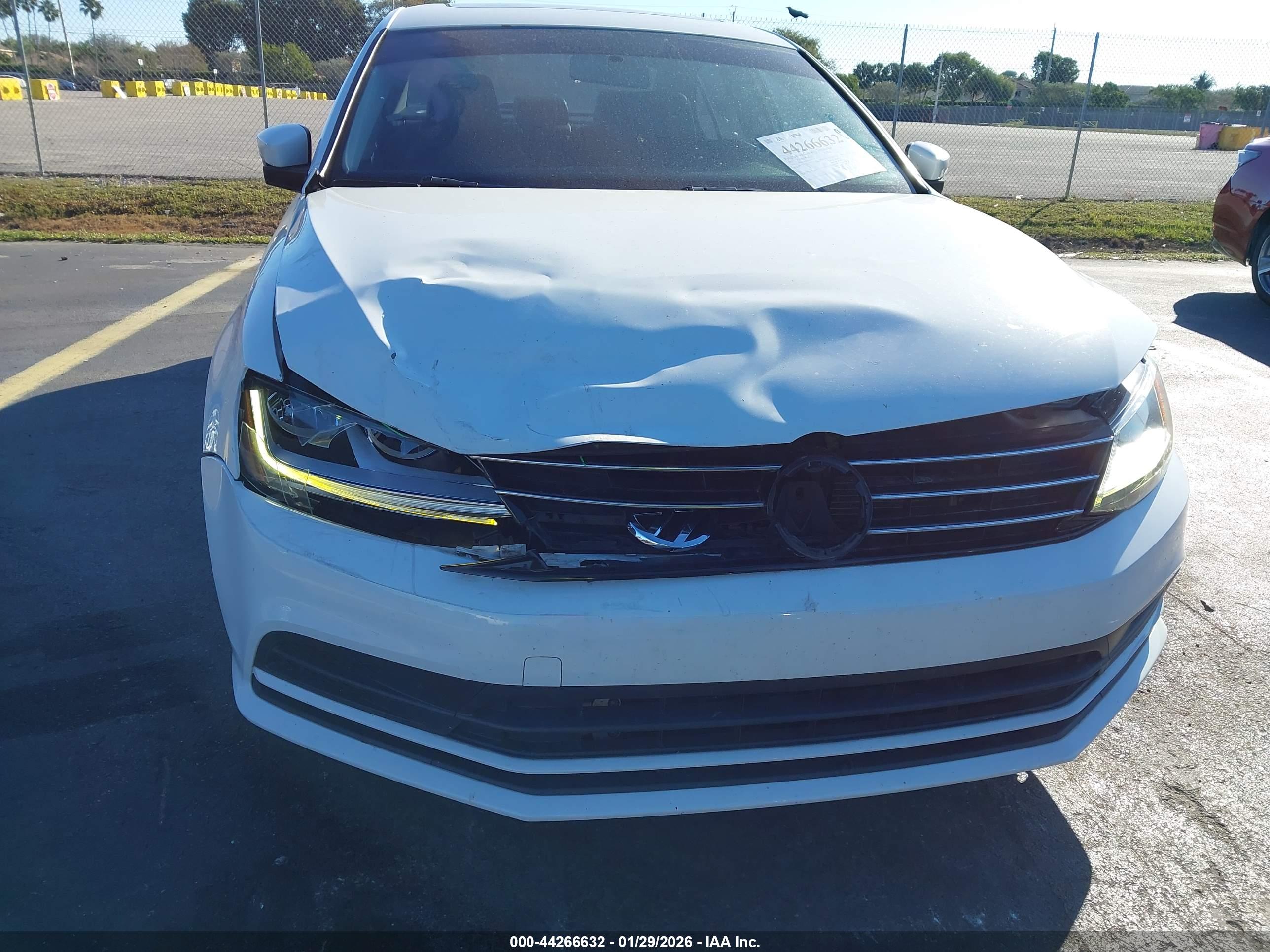 VOLKSWAGEN JETTA image 6