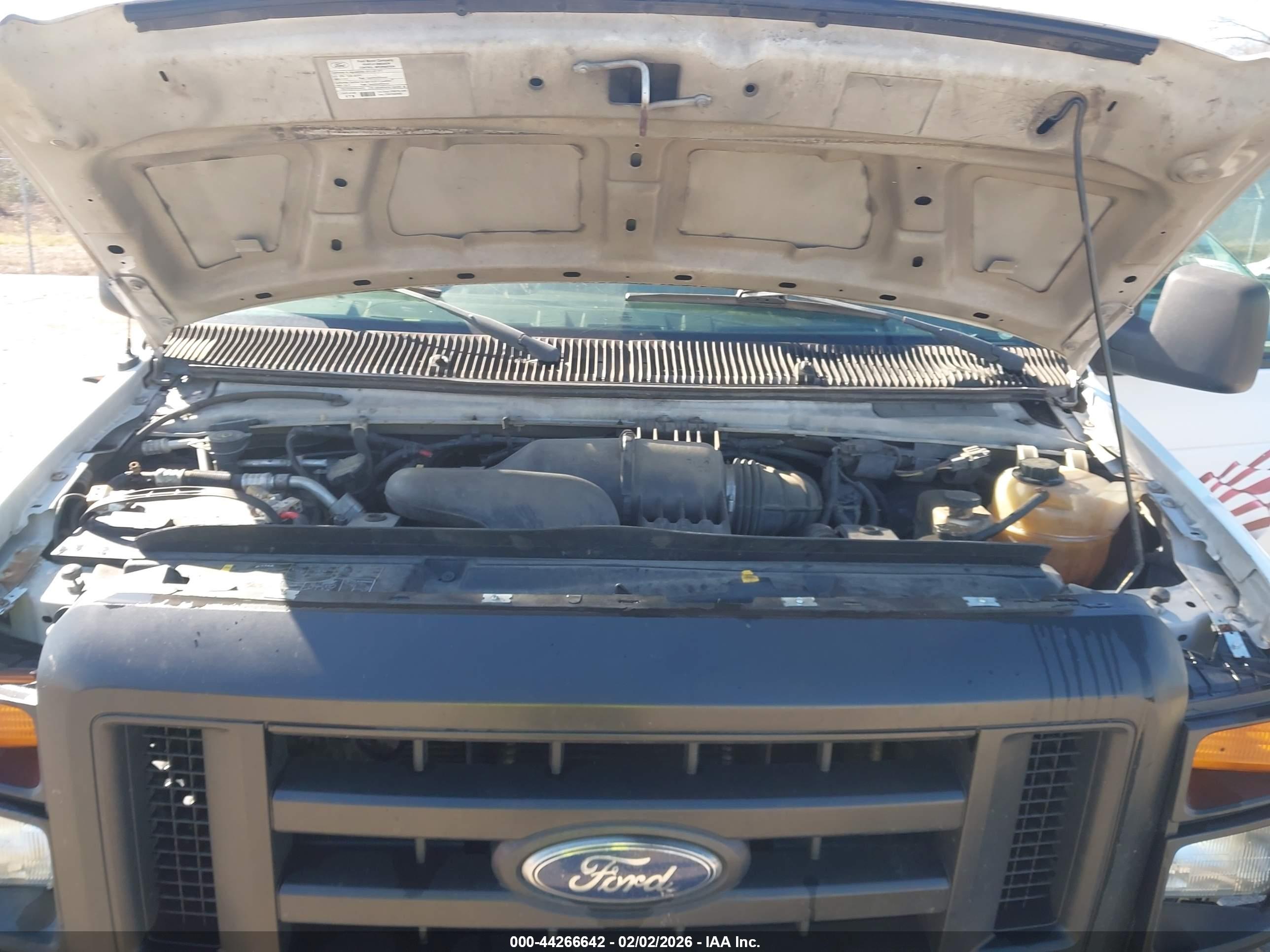FORD E-250 image 10