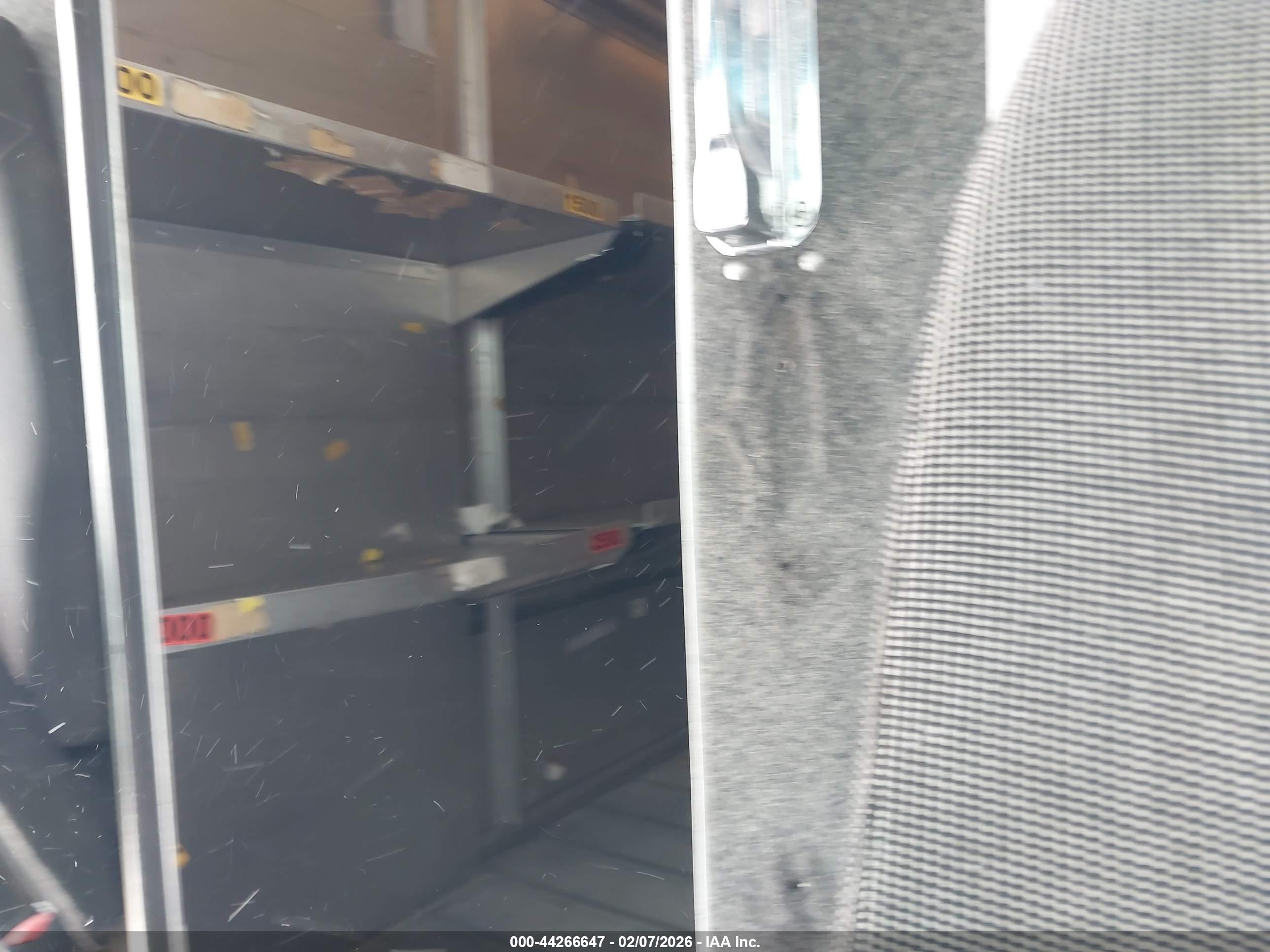 FREIGHTLINER CHASSIS image 8