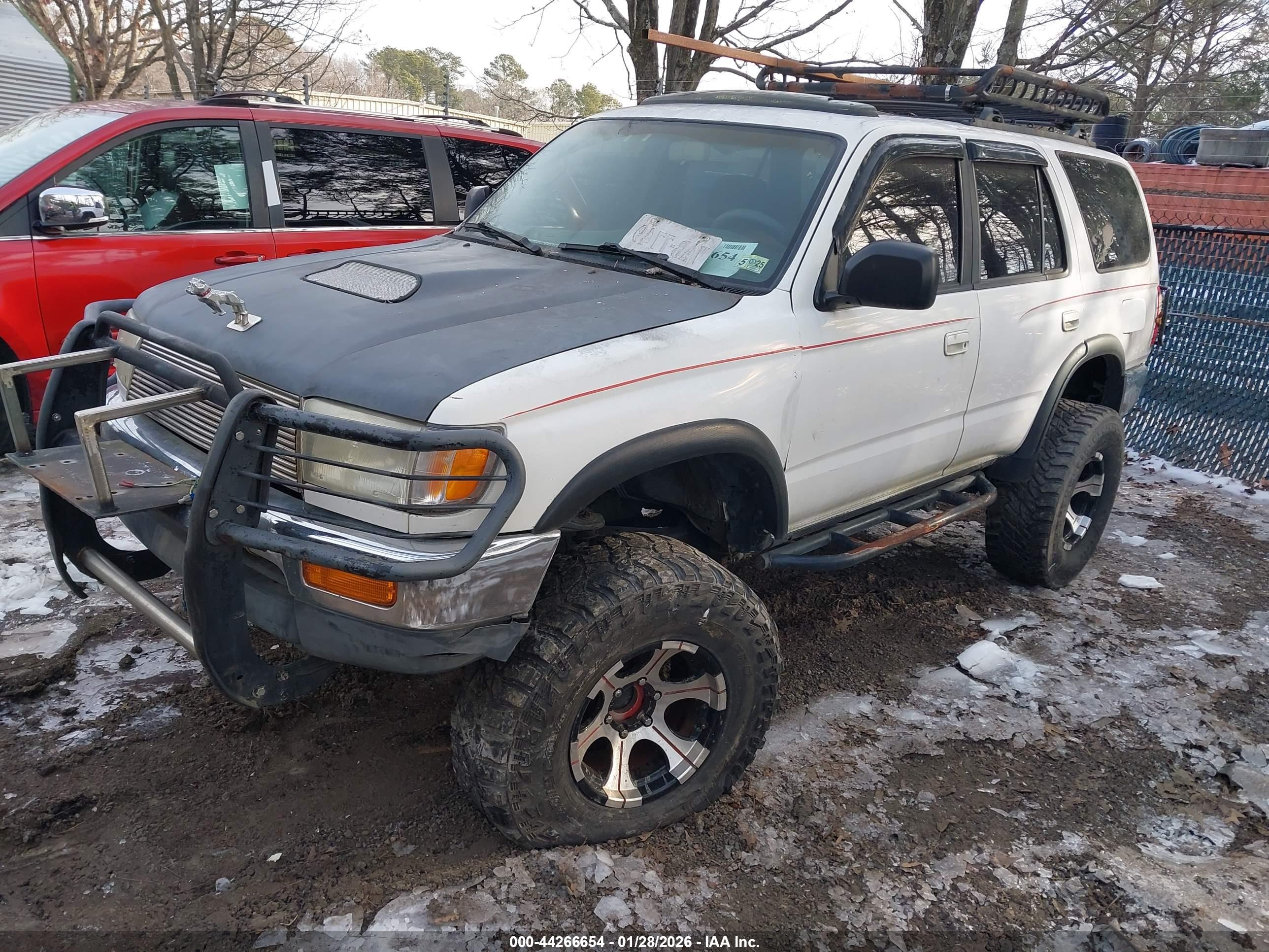 TOYOTA 4RUNNER image 2