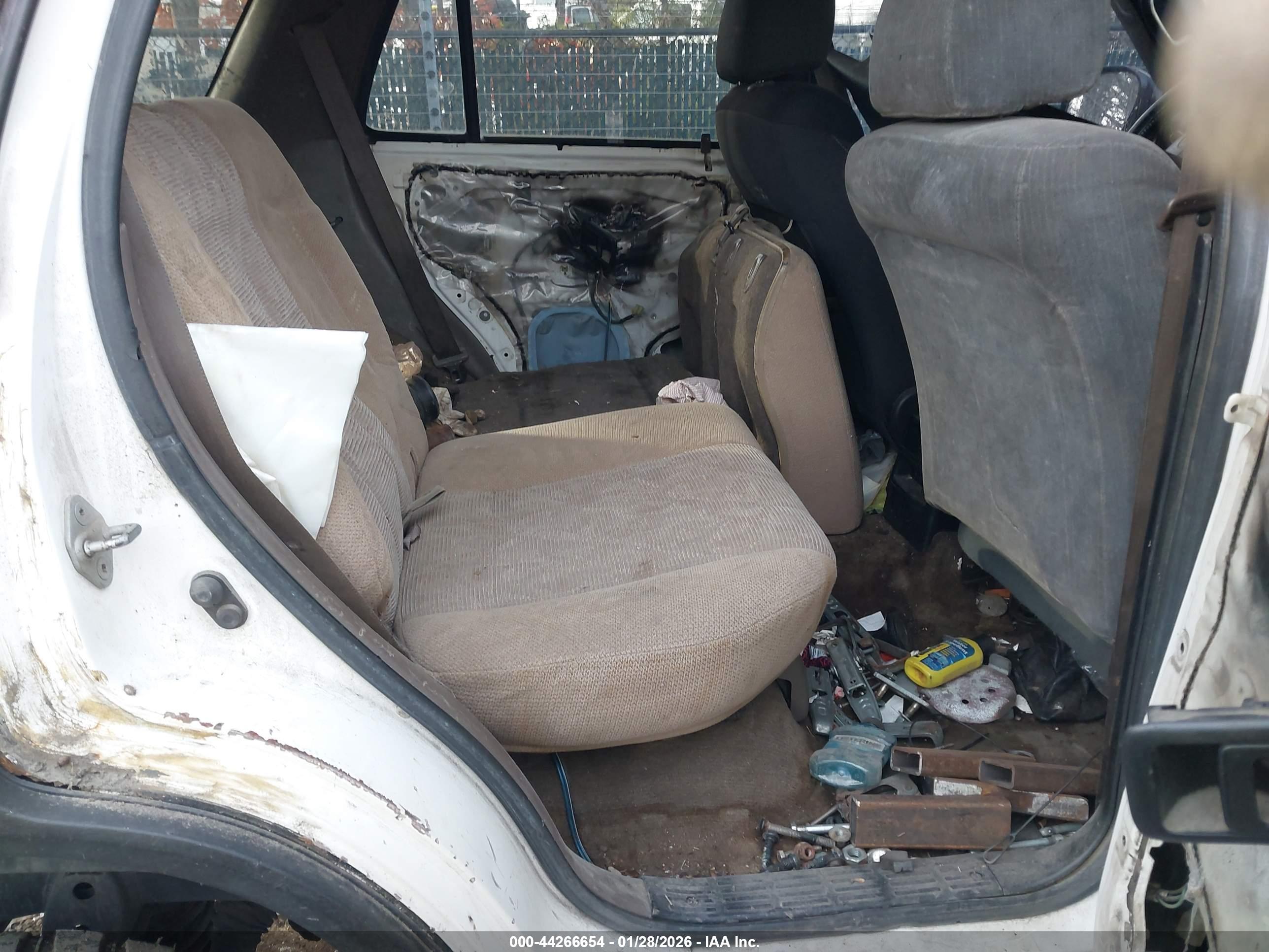 TOYOTA 4RUNNER image 8