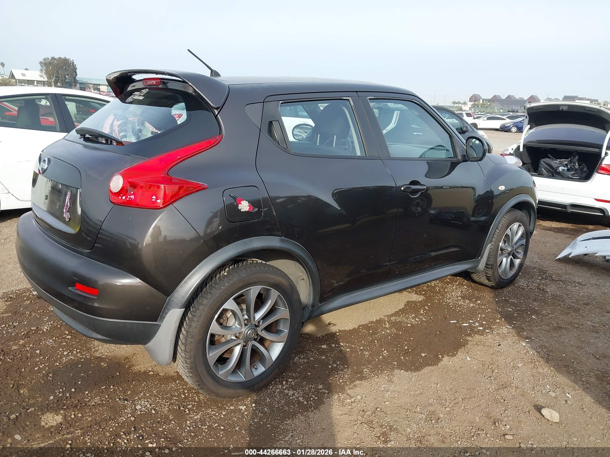 NISSAN JUKE image 4
