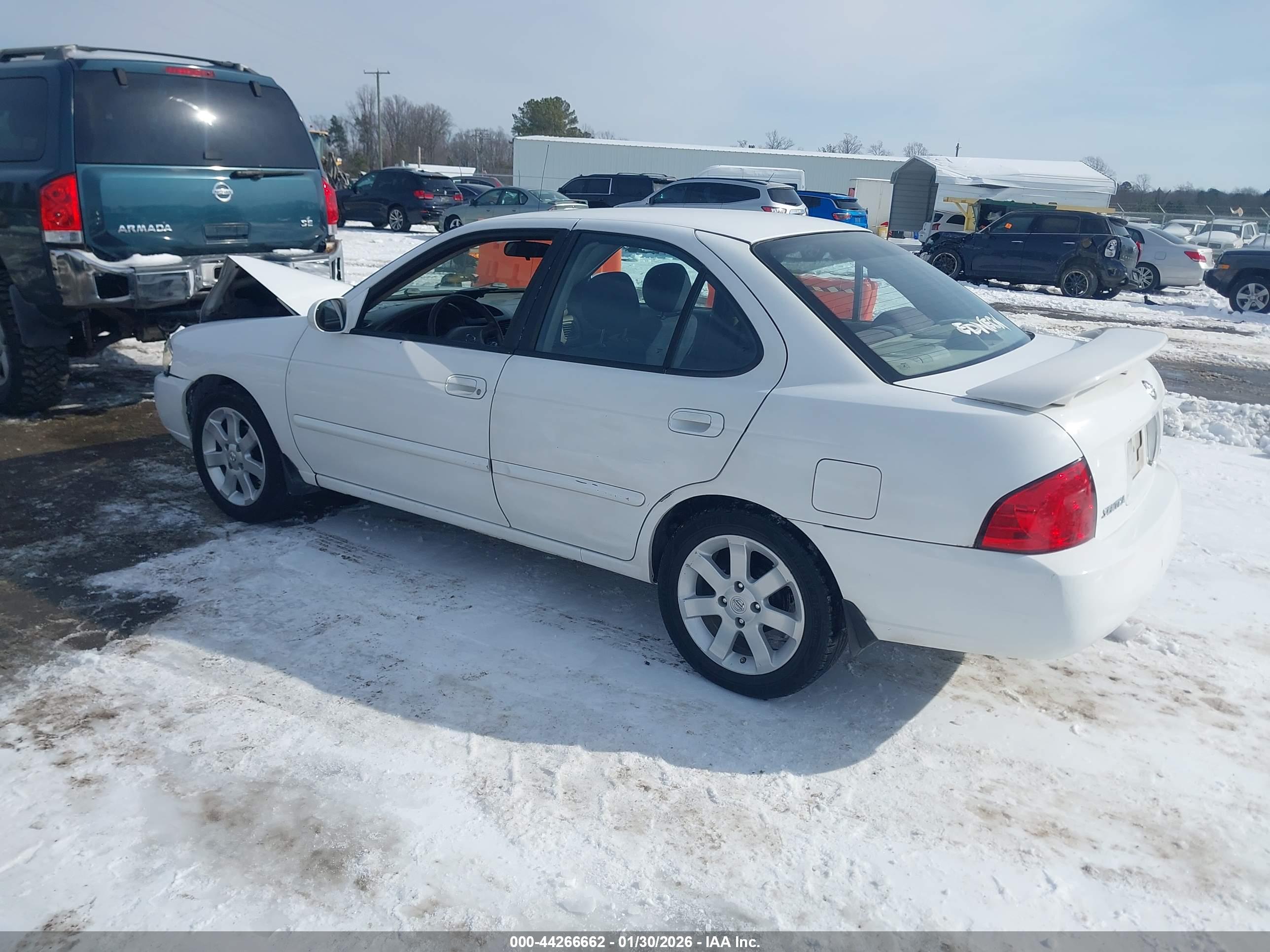NISSAN SENTRA image 3
