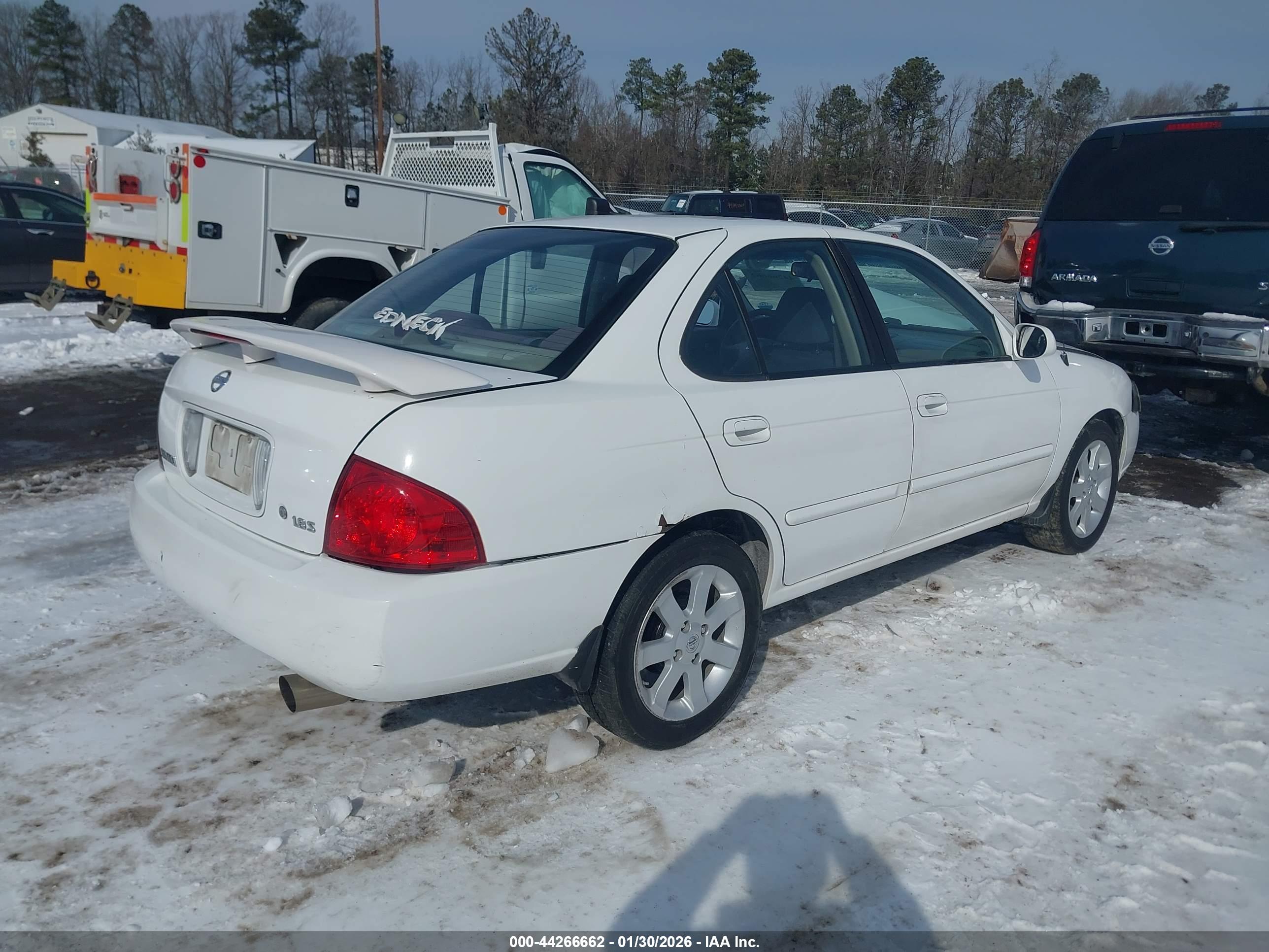 NISSAN SENTRA image 4