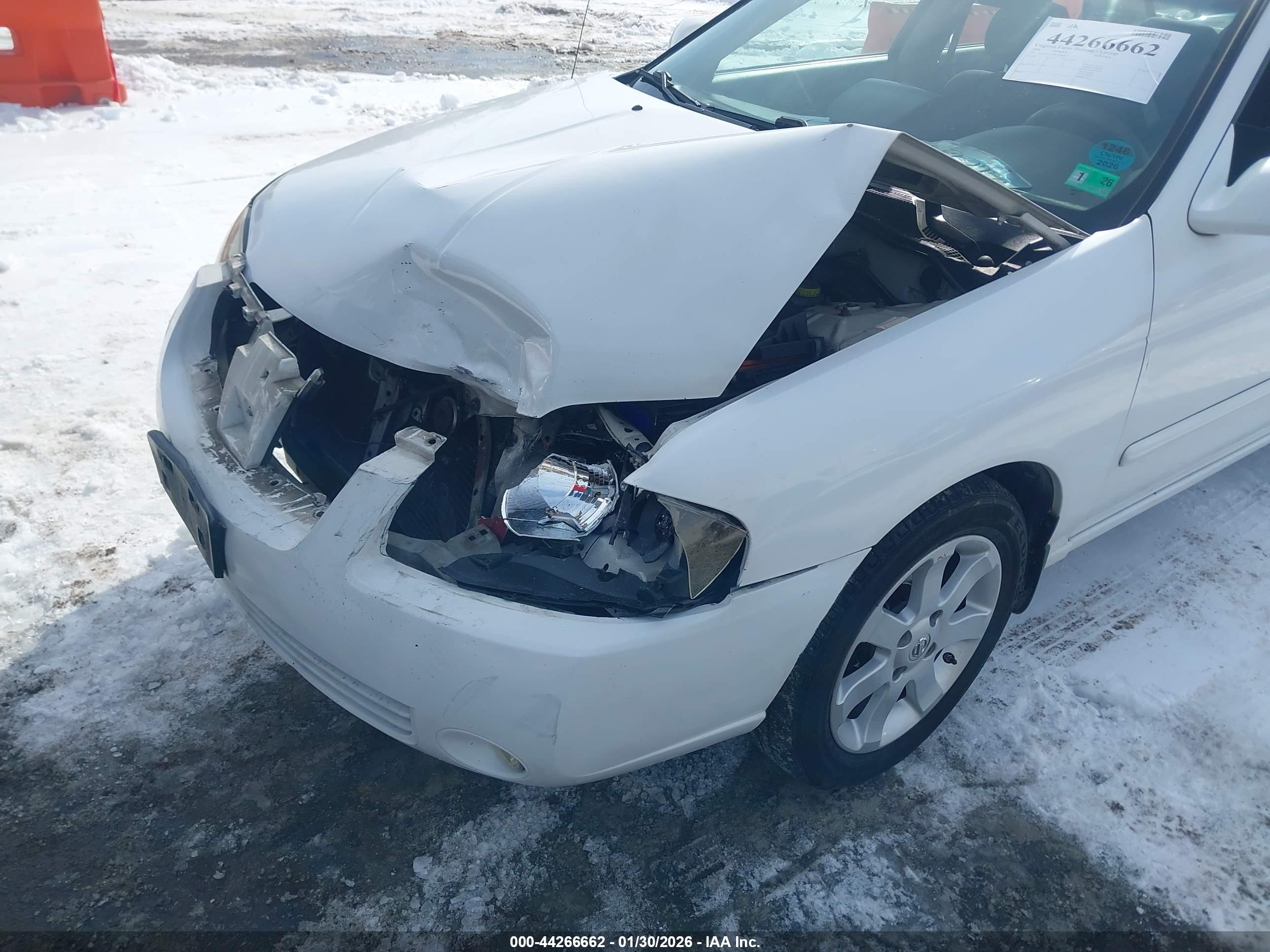 NISSAN SENTRA image 6