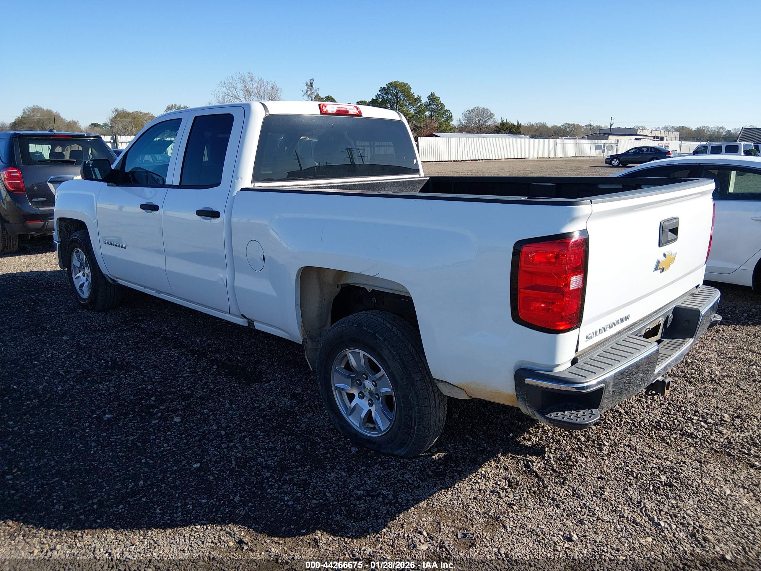 CHEVROLET SILVERADO image 3