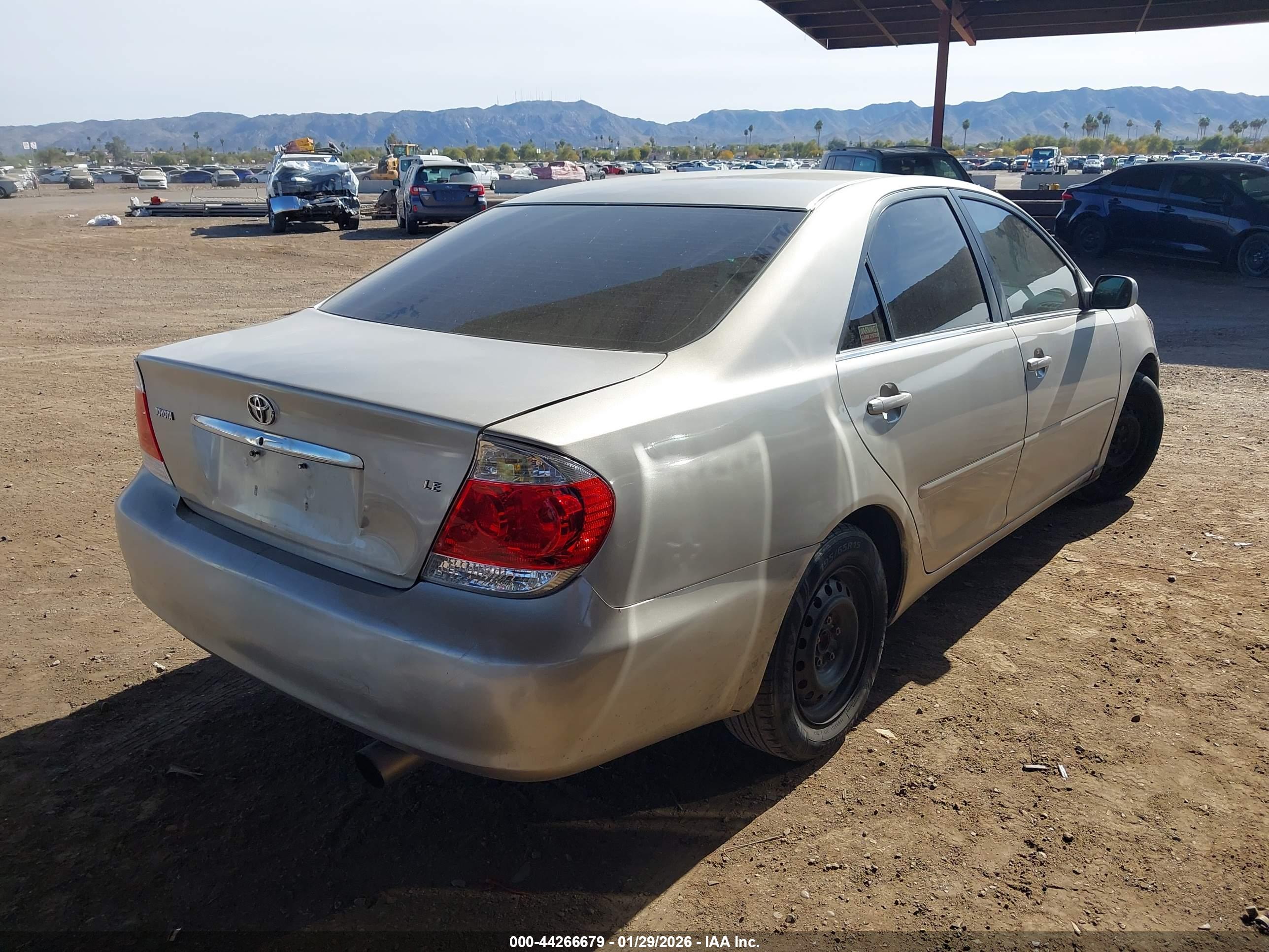 TOYOTA CAMRY image 4