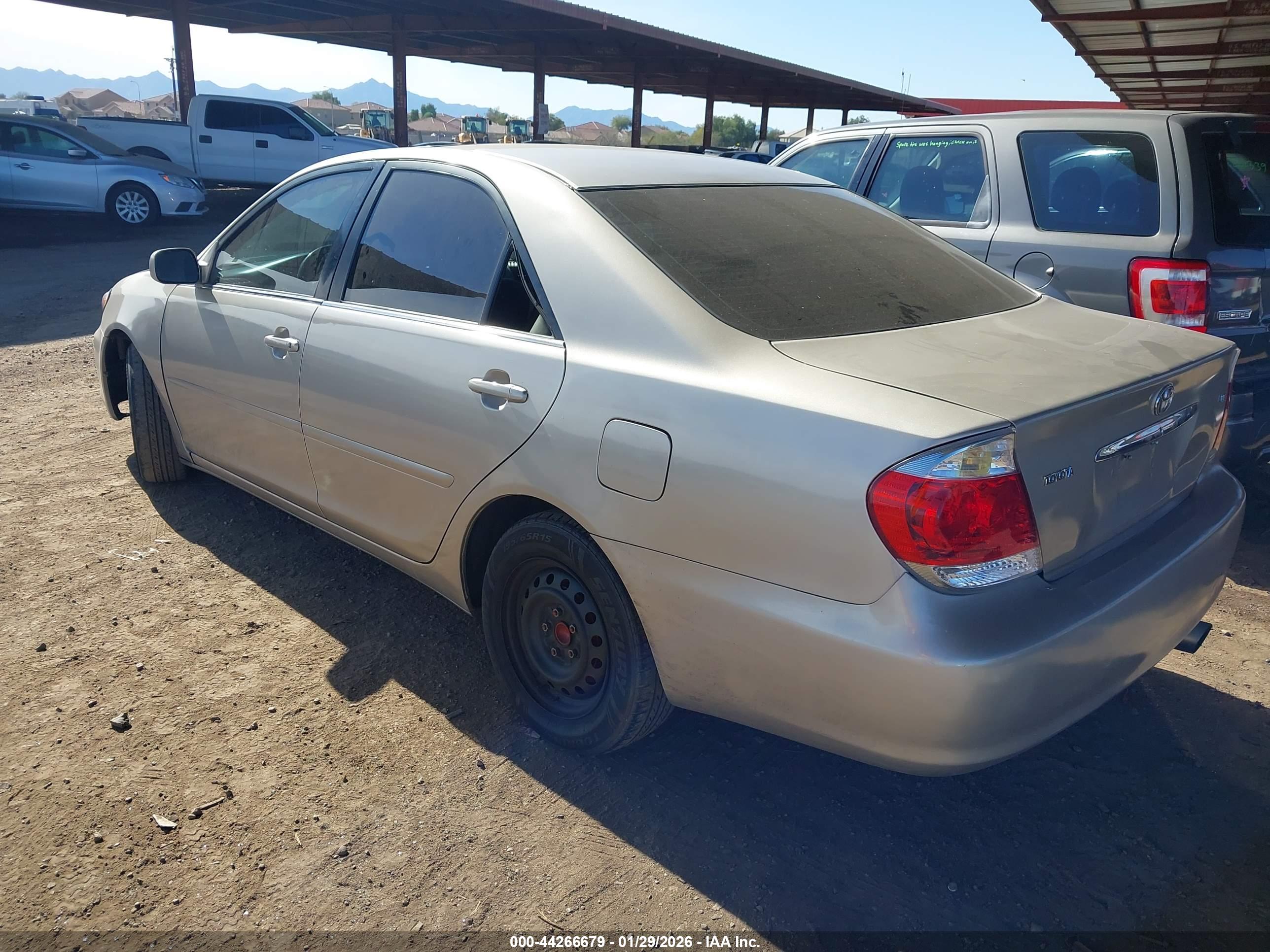 TOYOTA CAMRY image 6