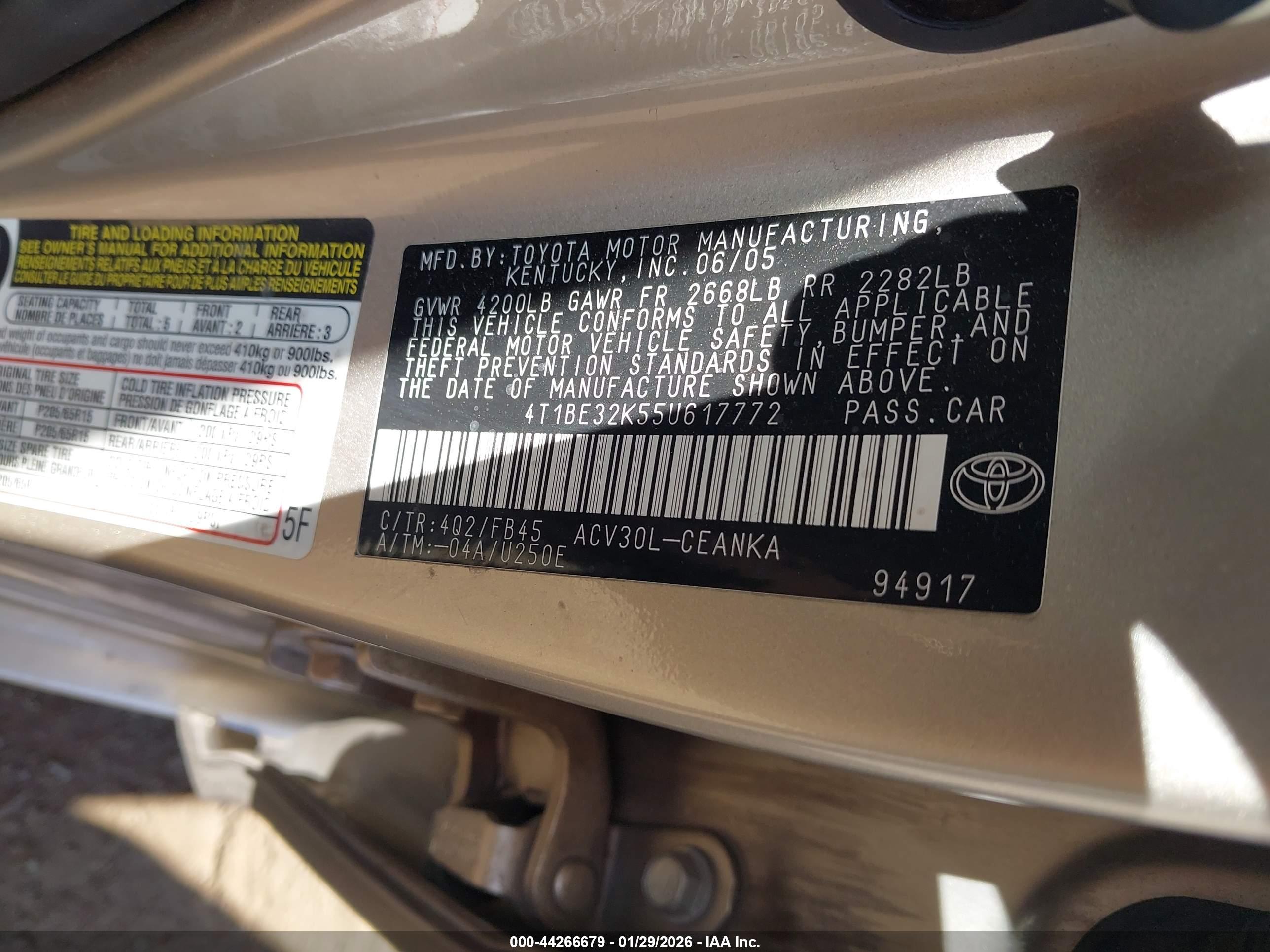 TOYOTA CAMRY image 9