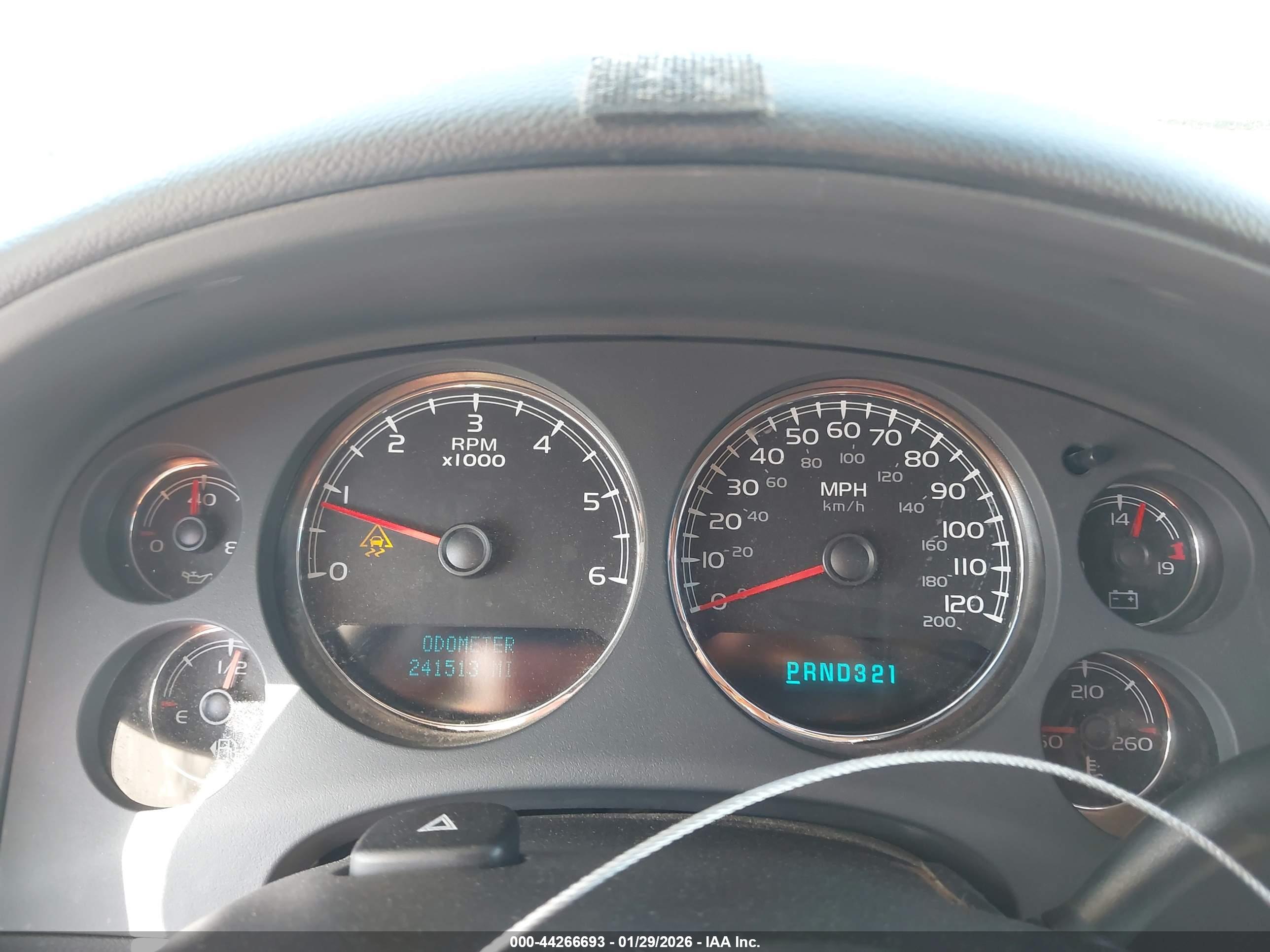 CHEVROLET TAHOE image 7