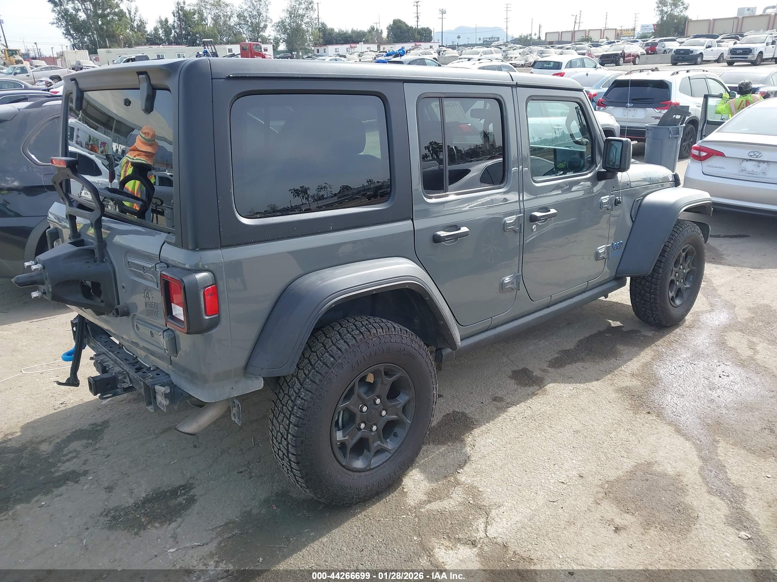 JEEP WRANGLER image 4