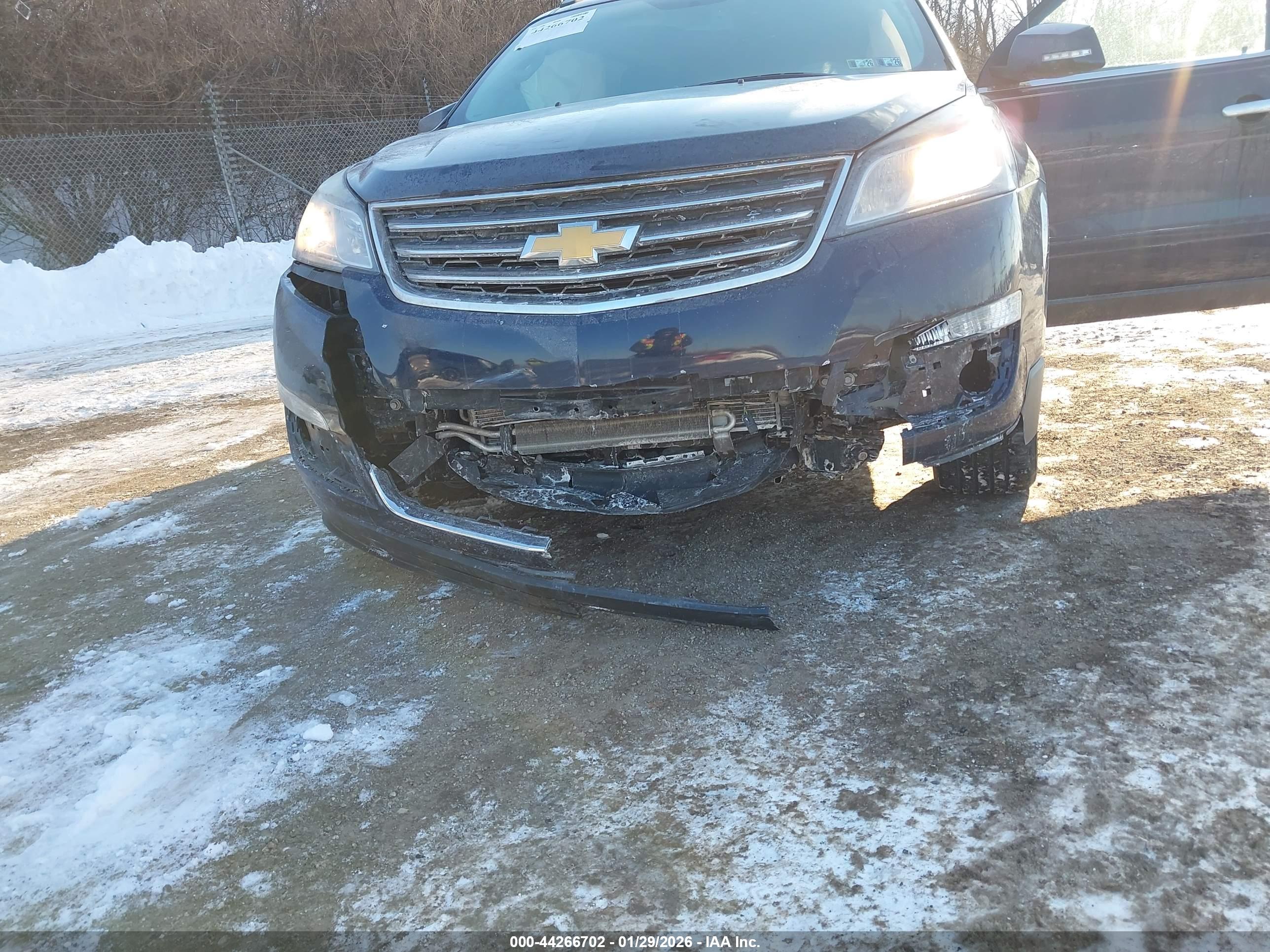 CHEVROLET TRAVERSE image 6