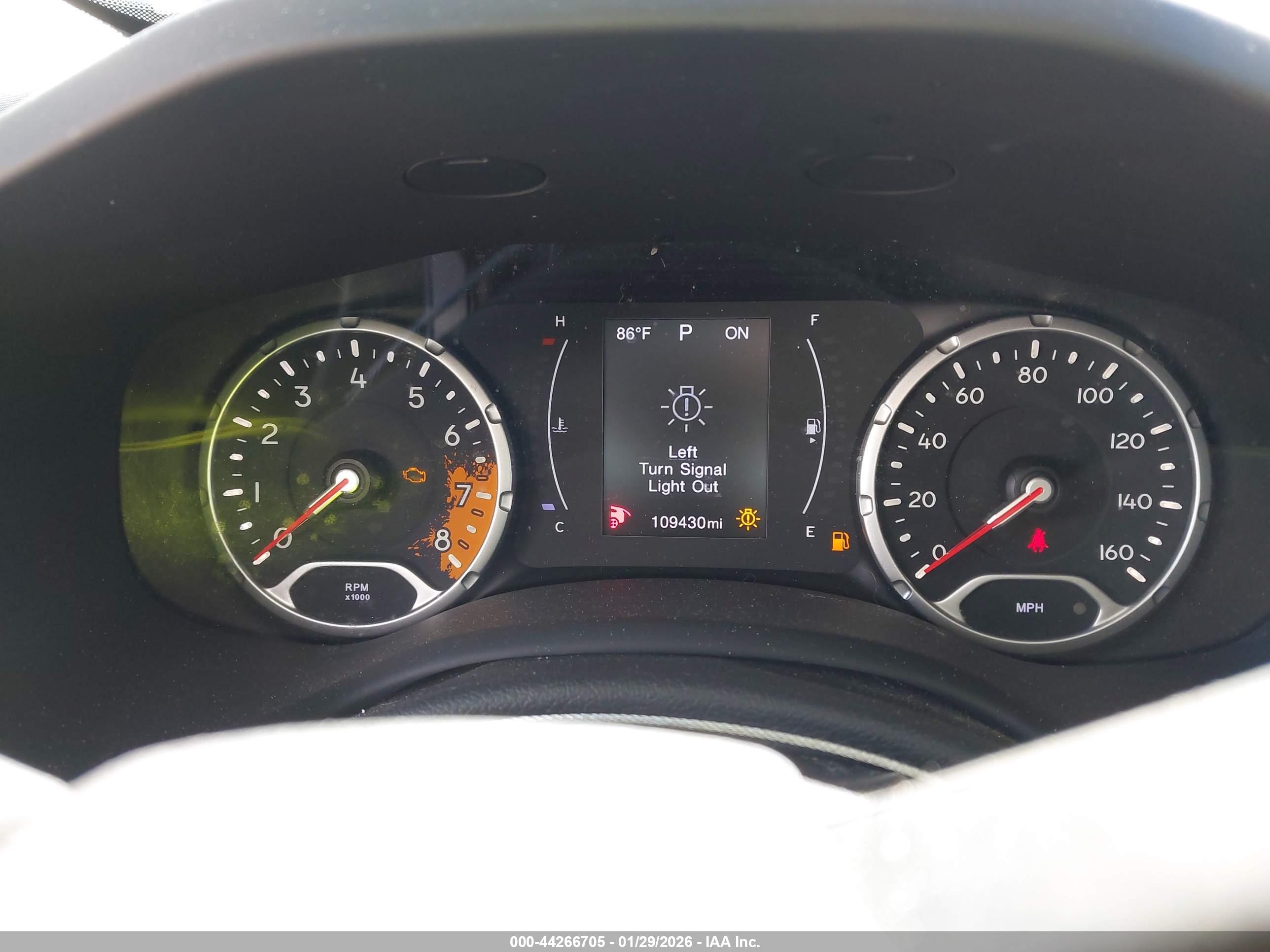 JEEP RENEGADE image 7